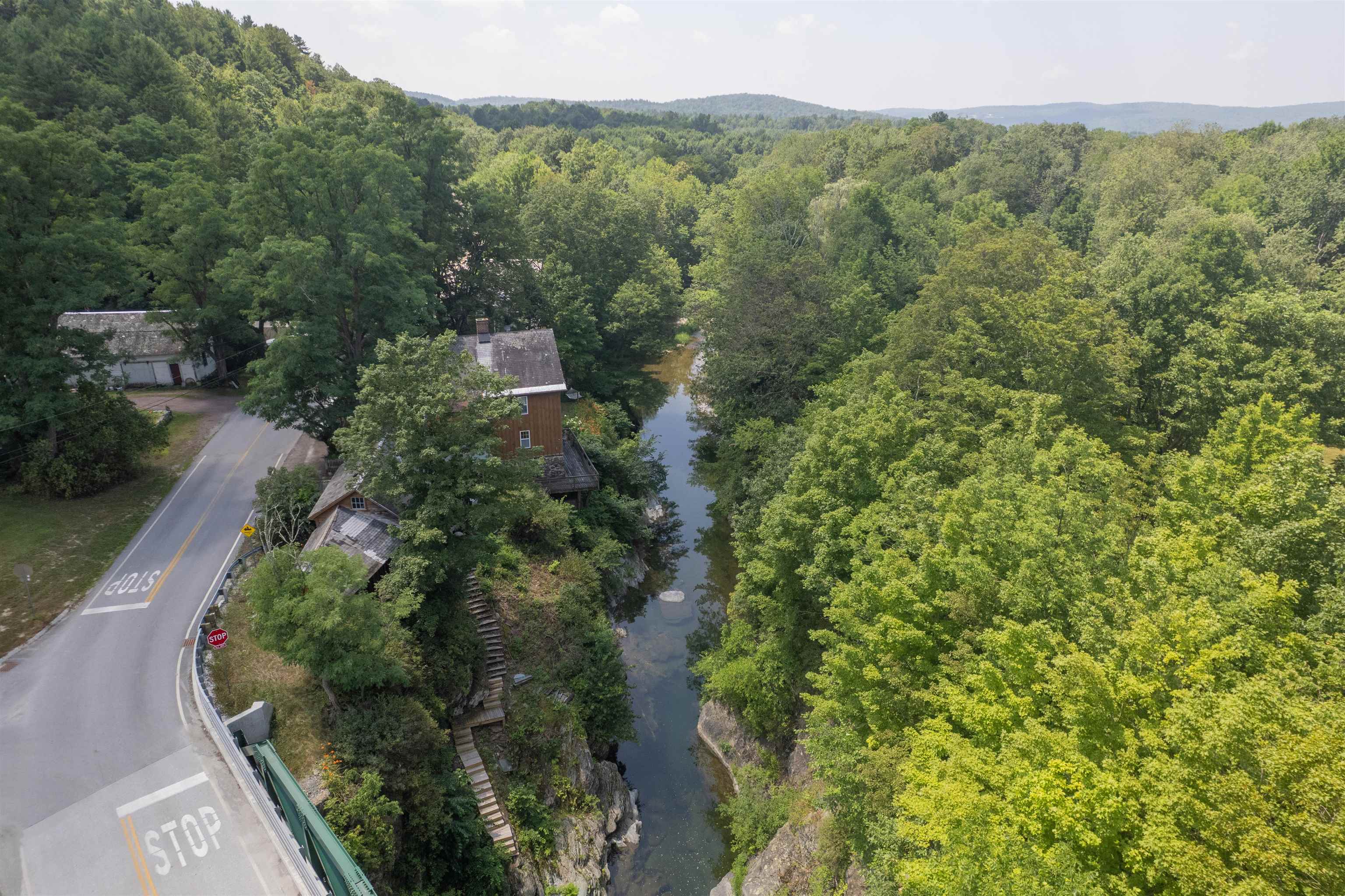 212 Thrall Road Property Photo 31