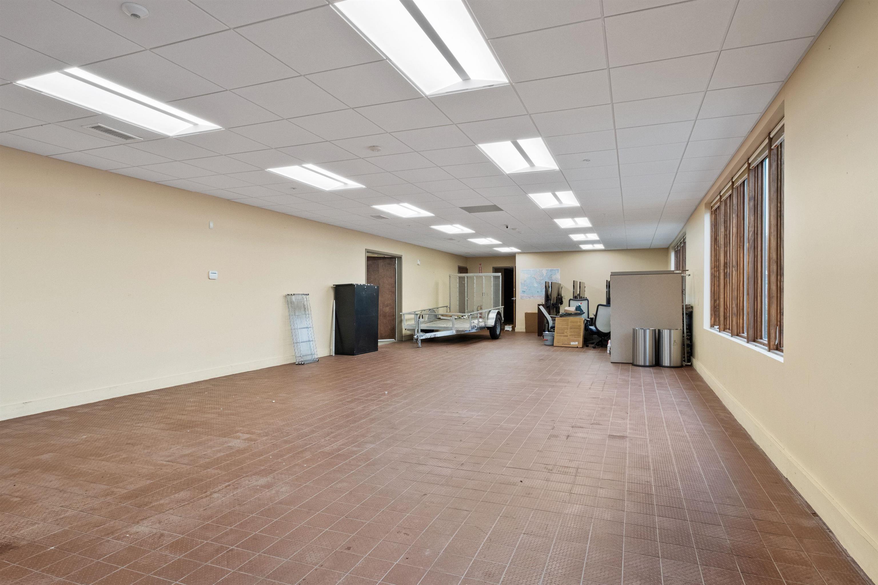 81 Whittier Highway Property Photo 39