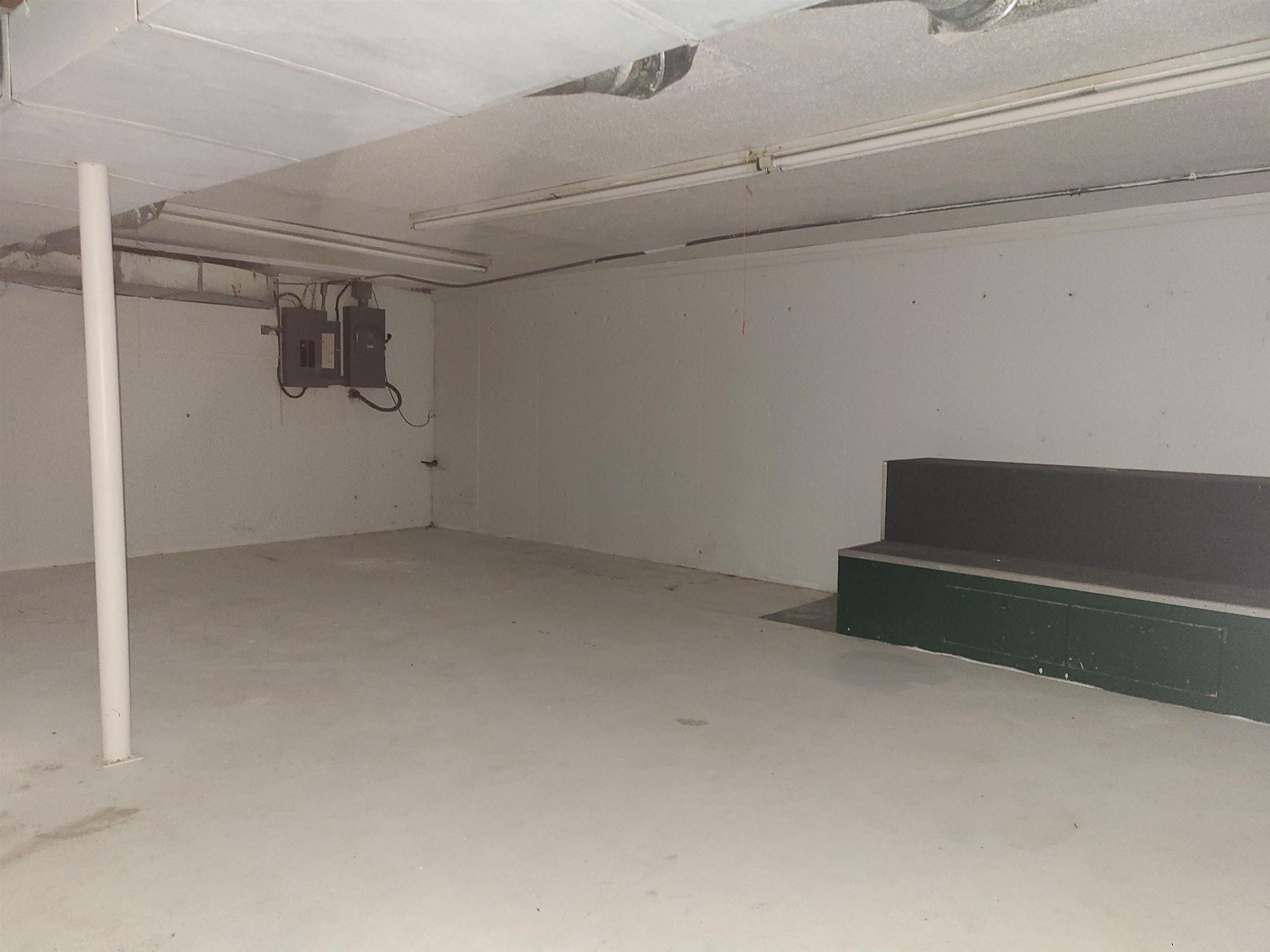 12 Southmayd Street Property Photo 35
