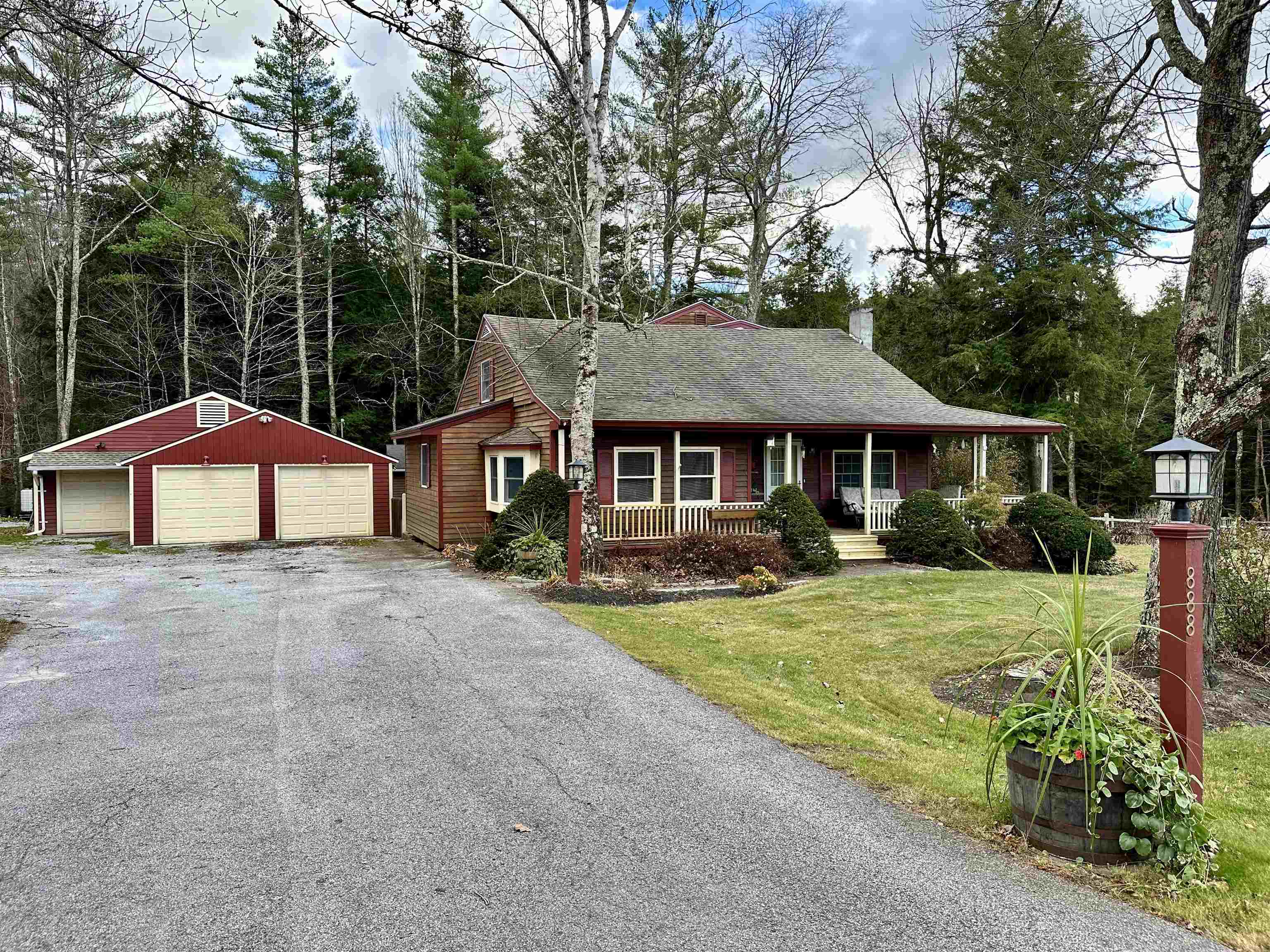 888 Middle Road Property Photo 1