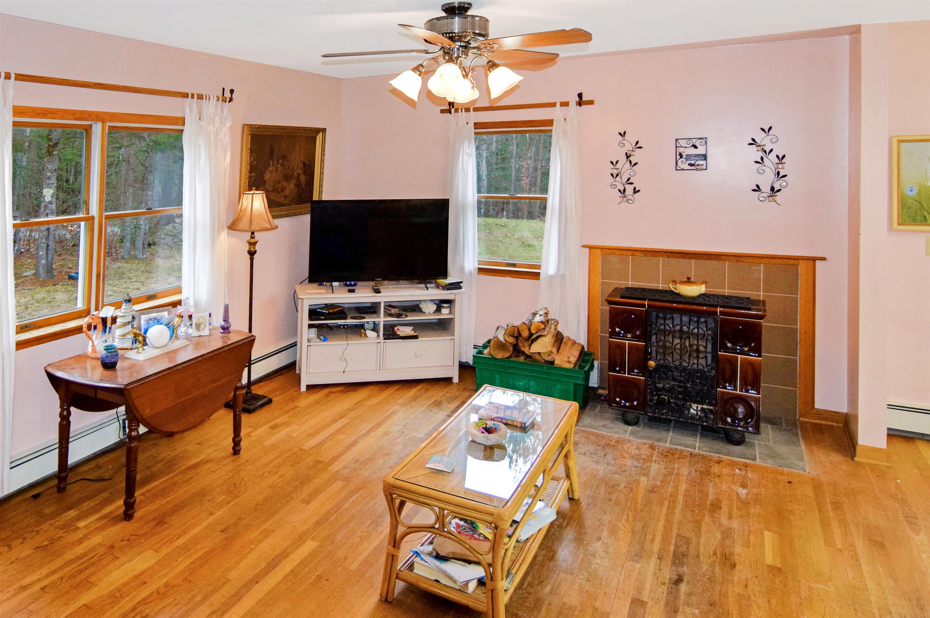 958 Faraway Road Property Photo 2