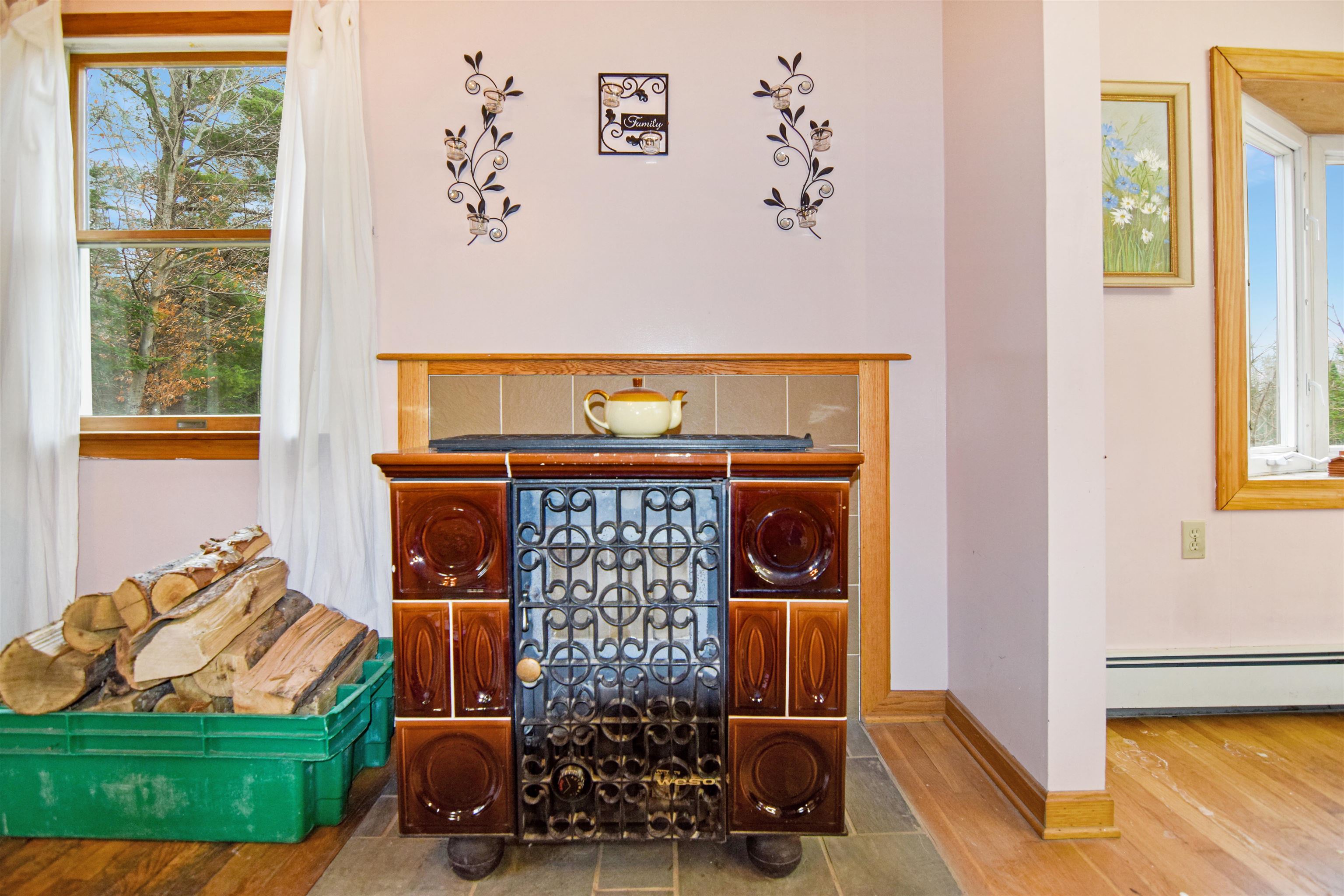 958 Faraway Road Property Photo 3