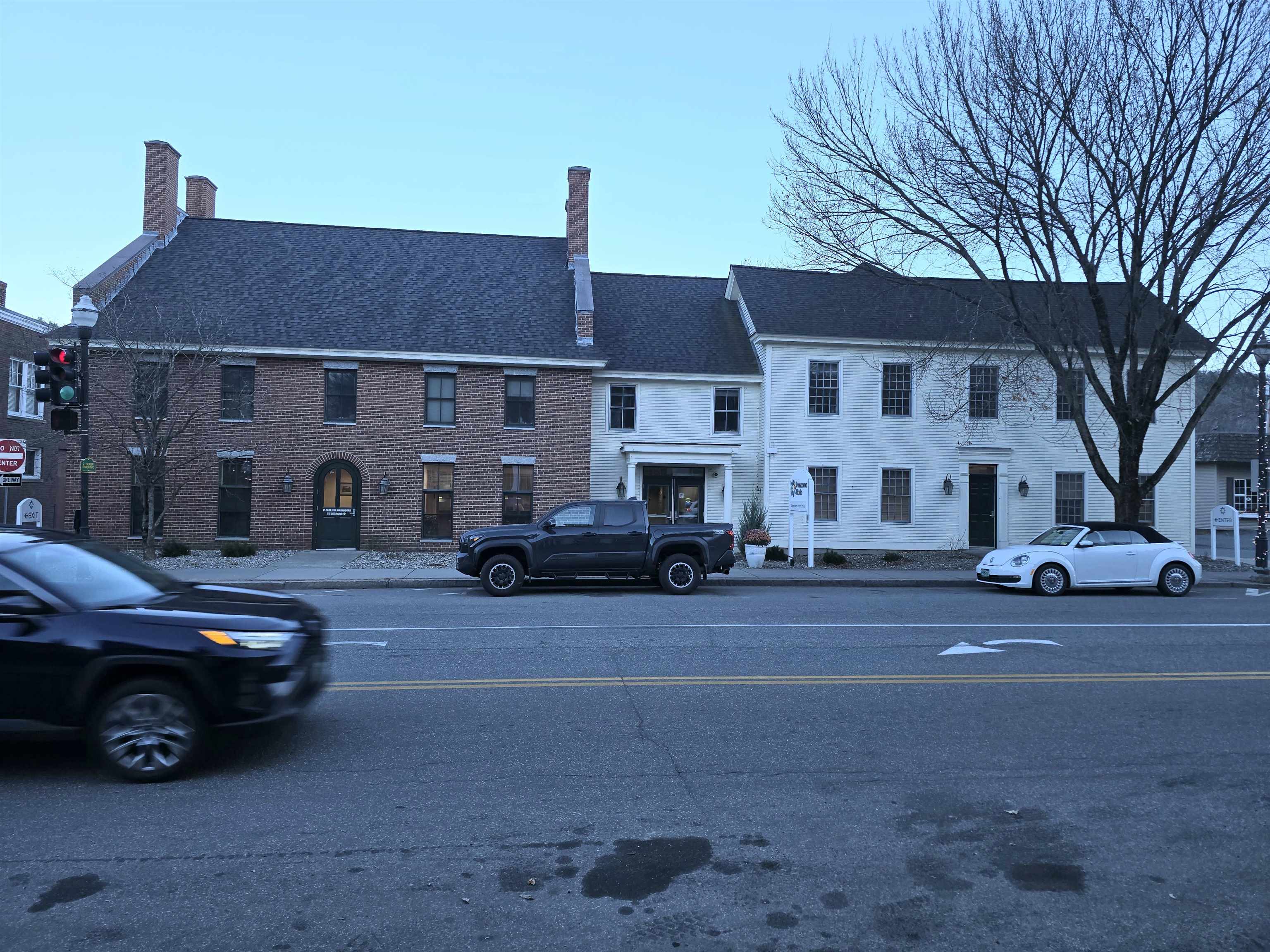 105 Main Street Property Photo