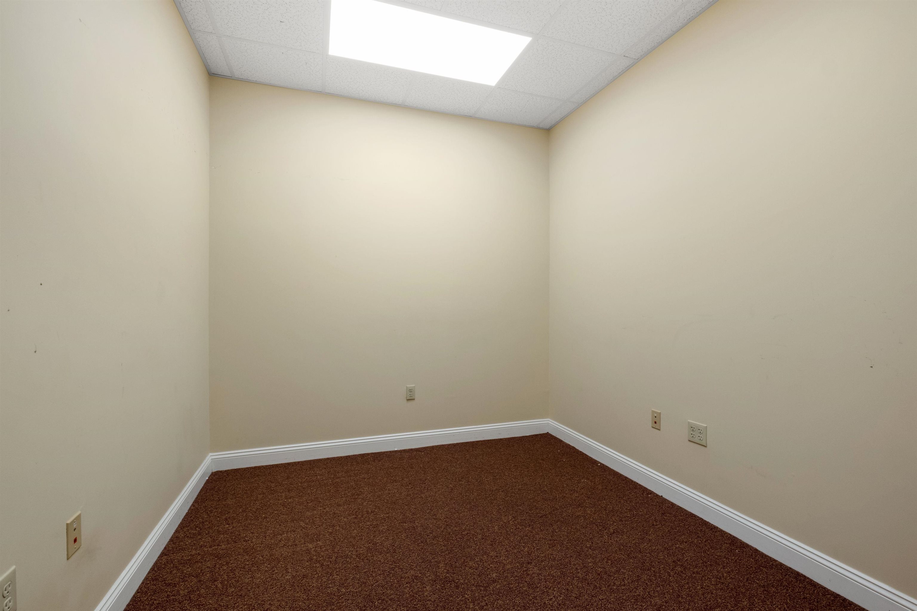 555 Main Street Property Photo 19