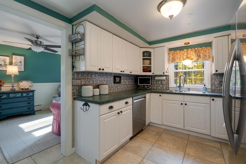 64 Tolend Road Property Photo 13