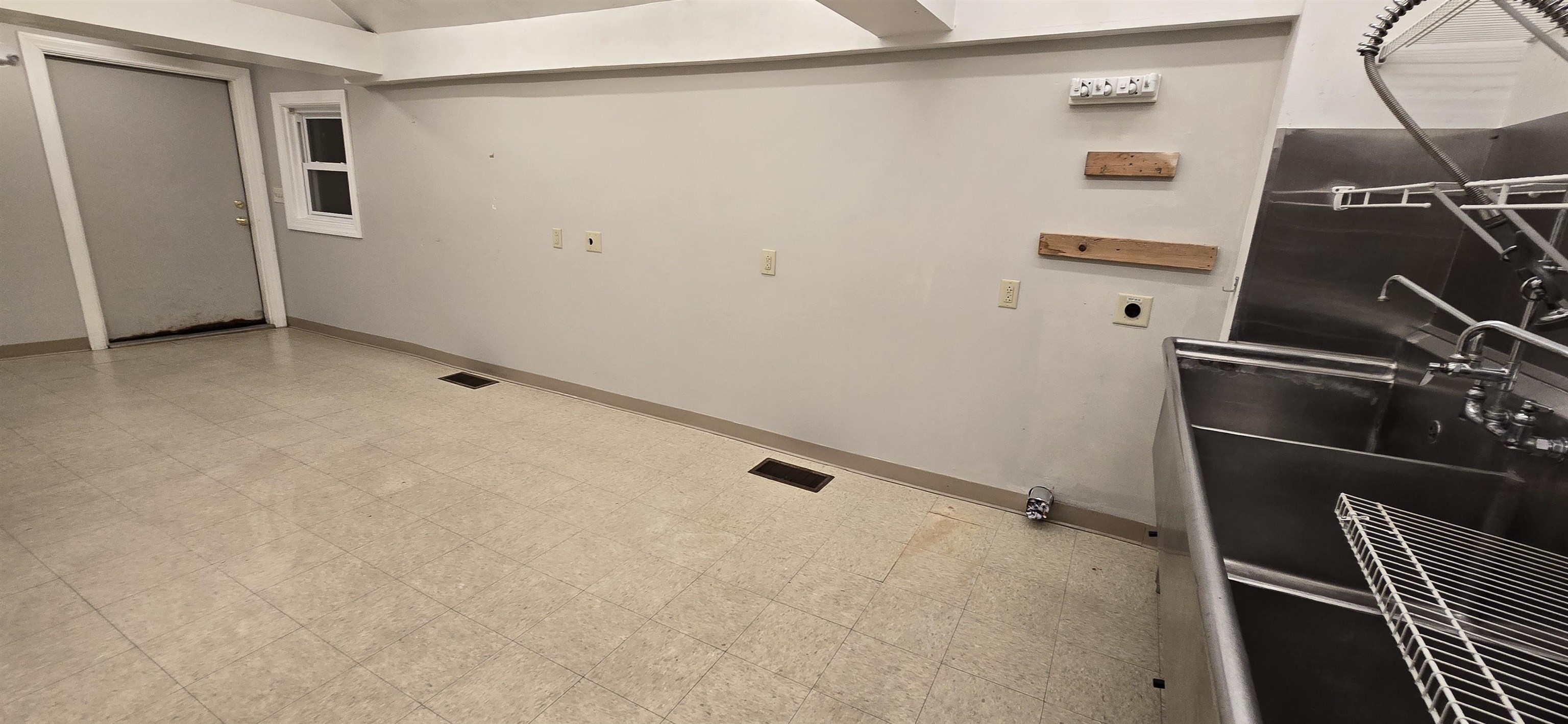 31 Central Square Property Photo 29