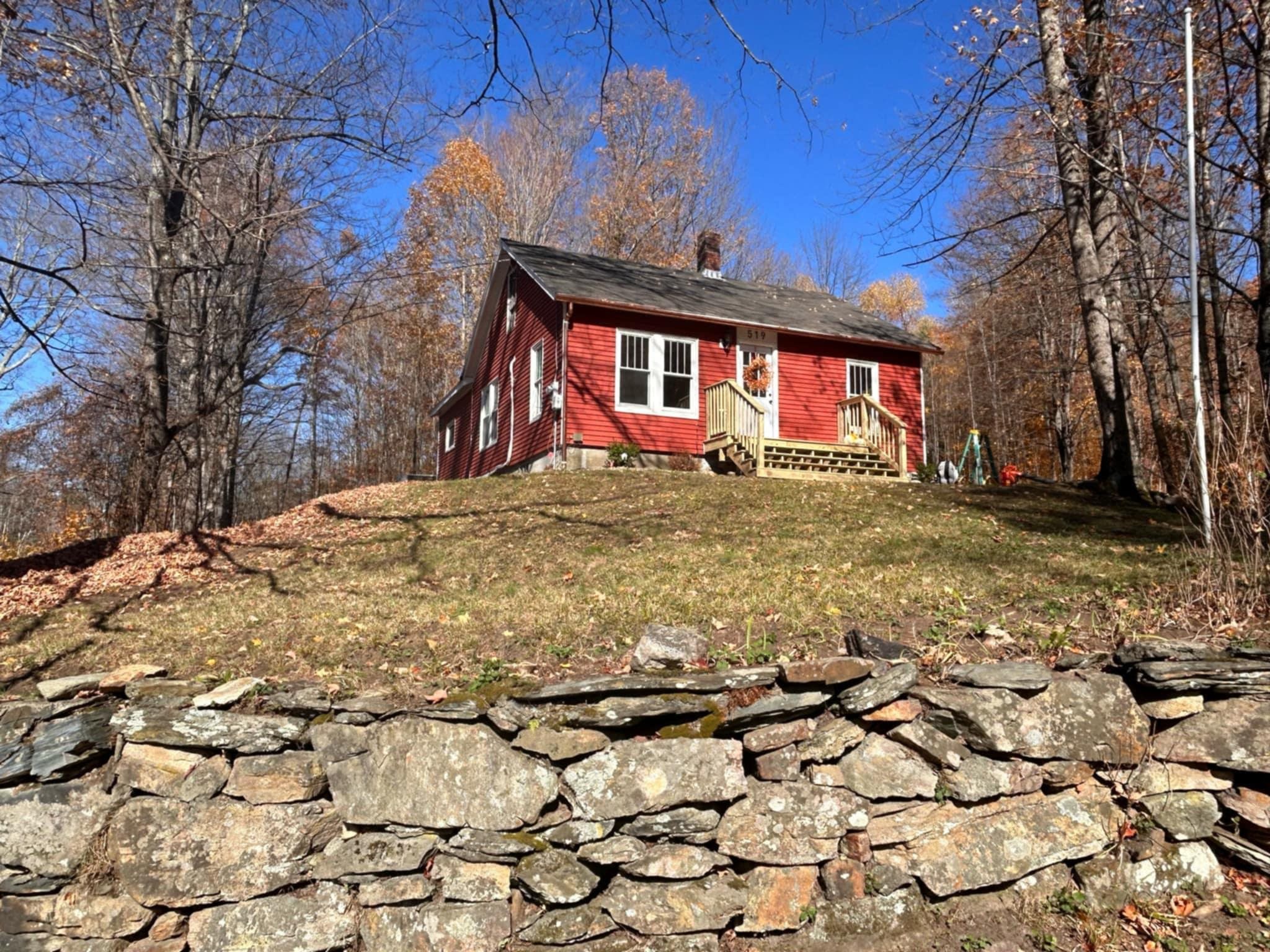 519 Winter Street Property Photo 2