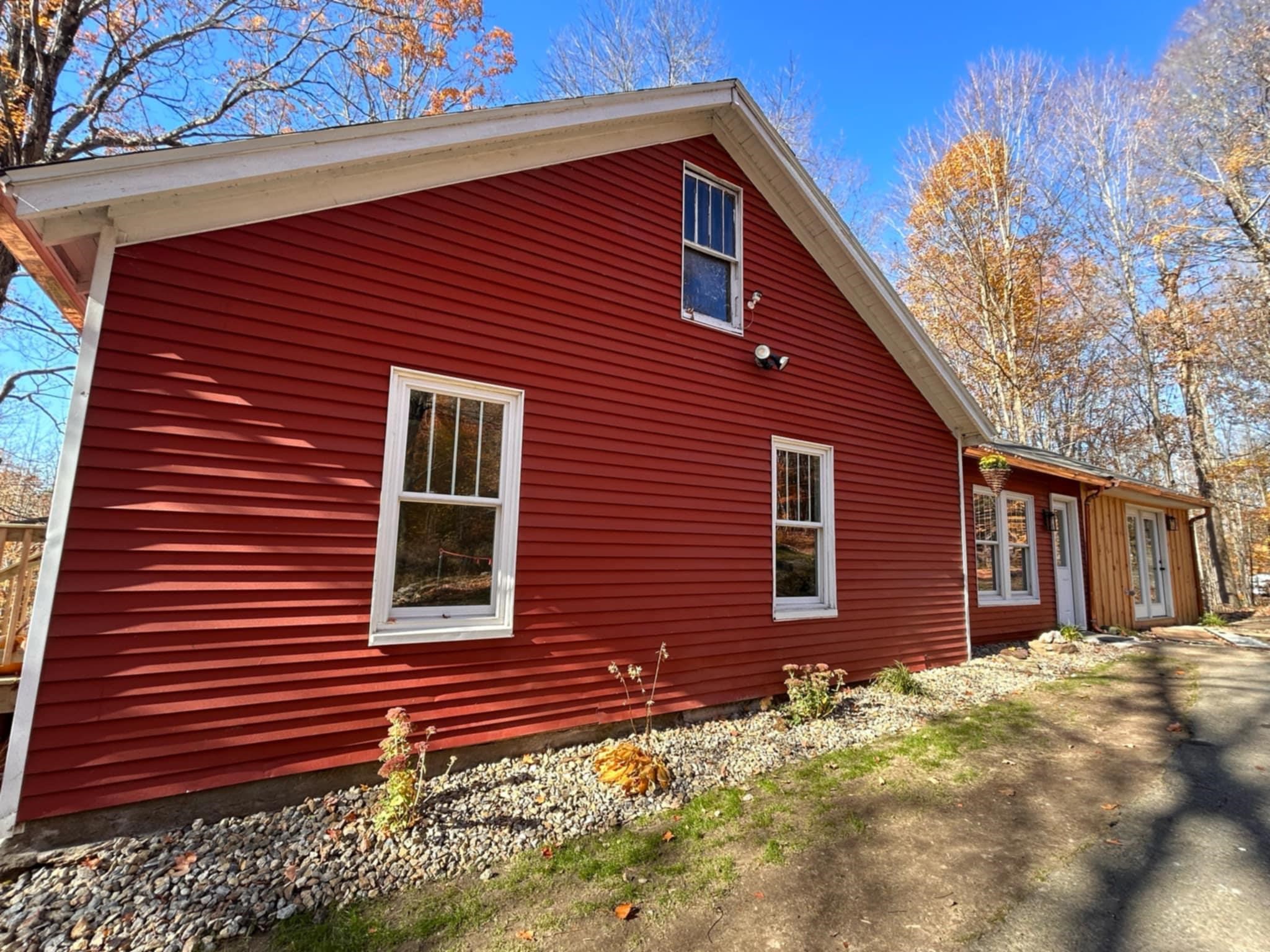 519 Winter Street Property Photo 4