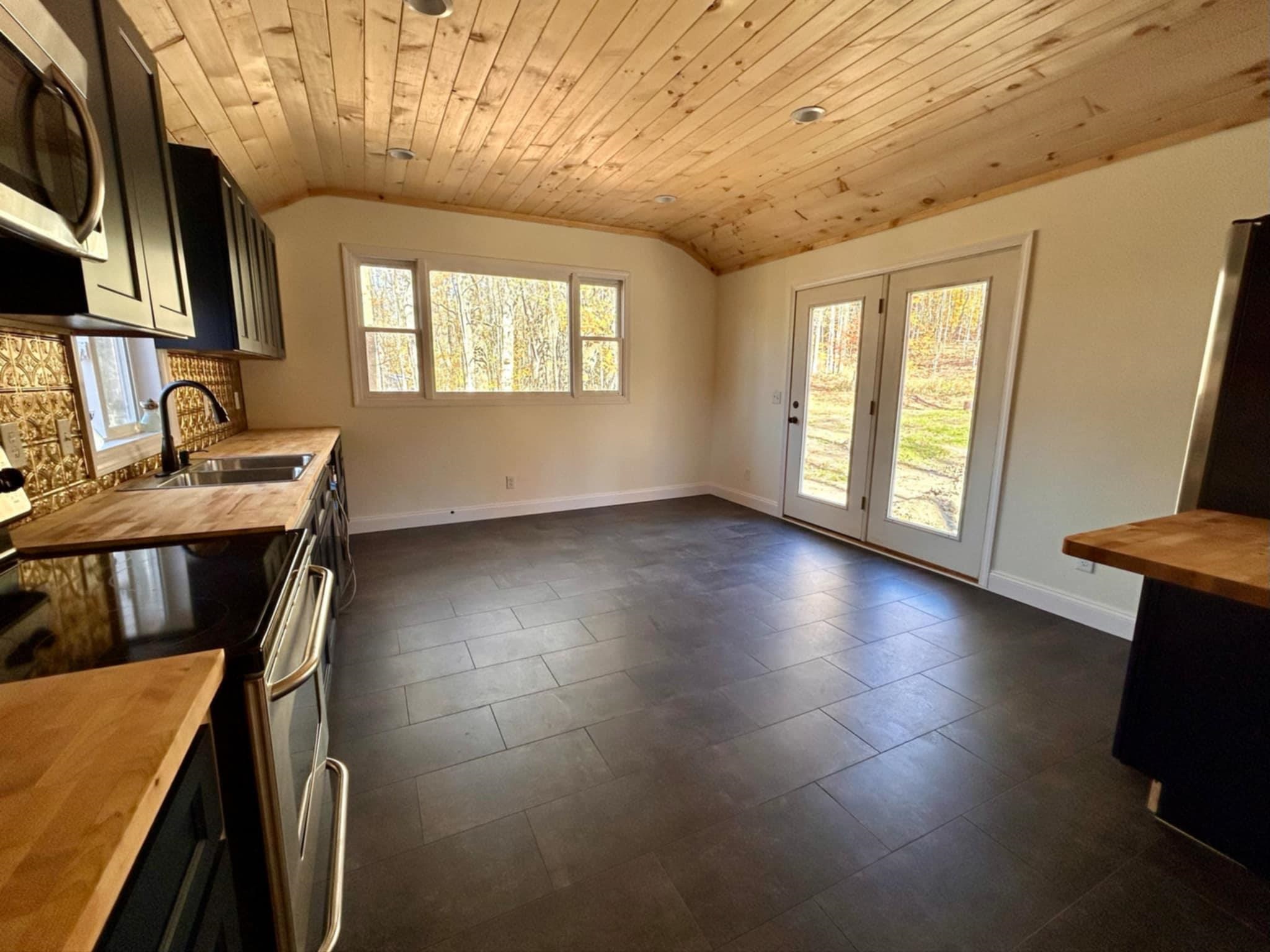 519 Winter Street Property Photo 10