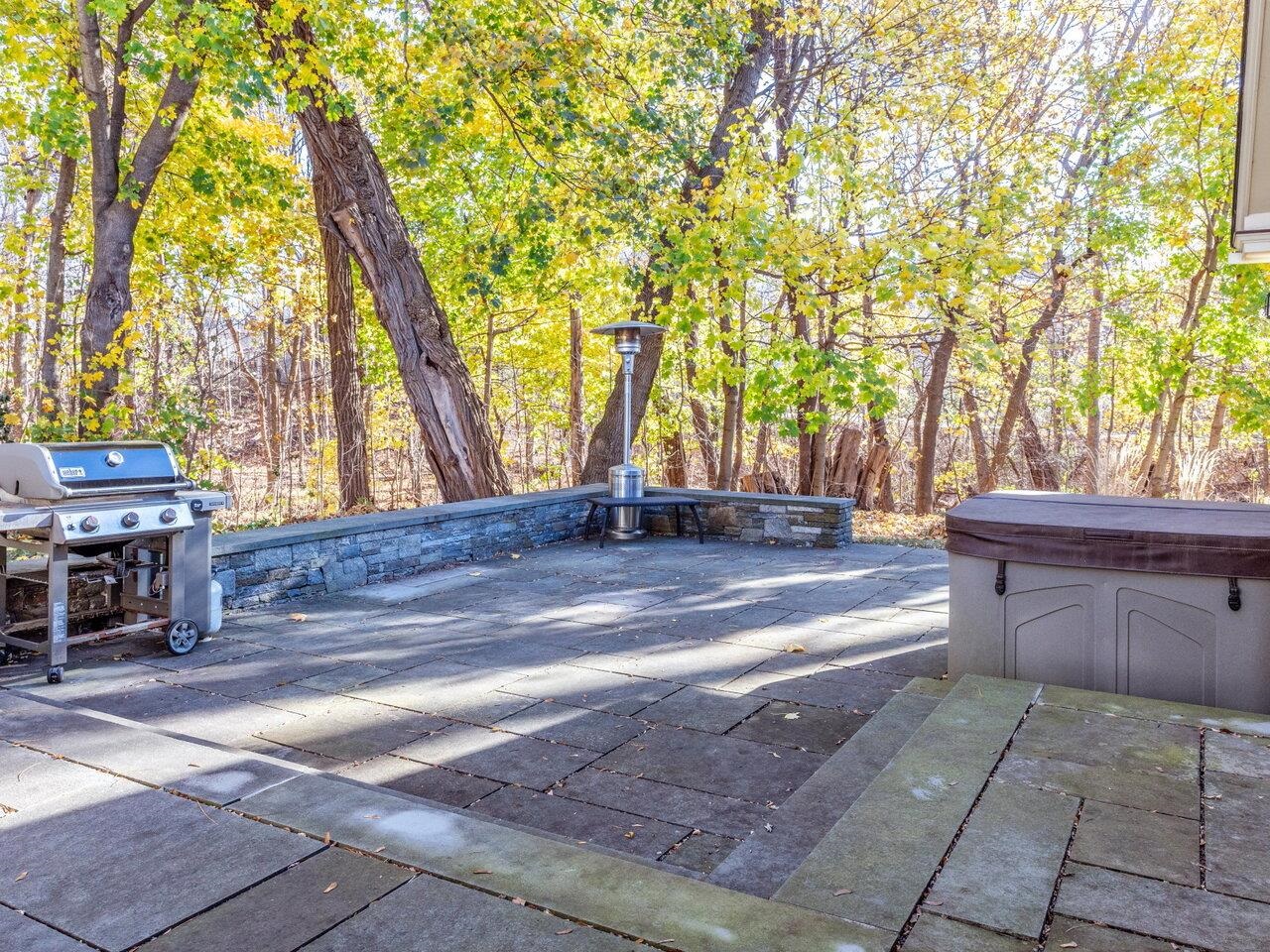 270 Shelburne Street Property Photo 15