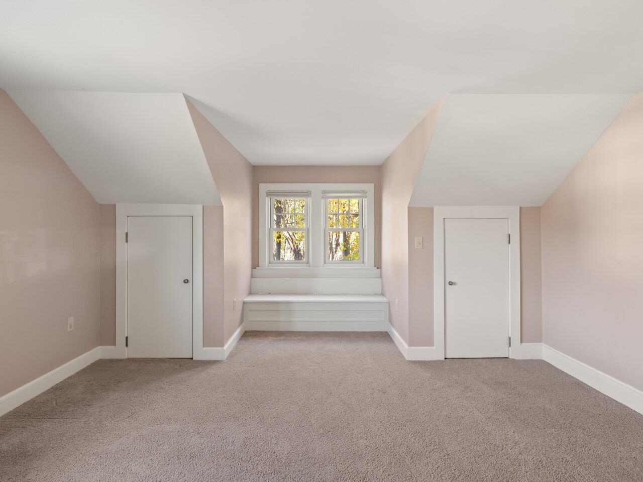270 Shelburne Street Property Photo 41