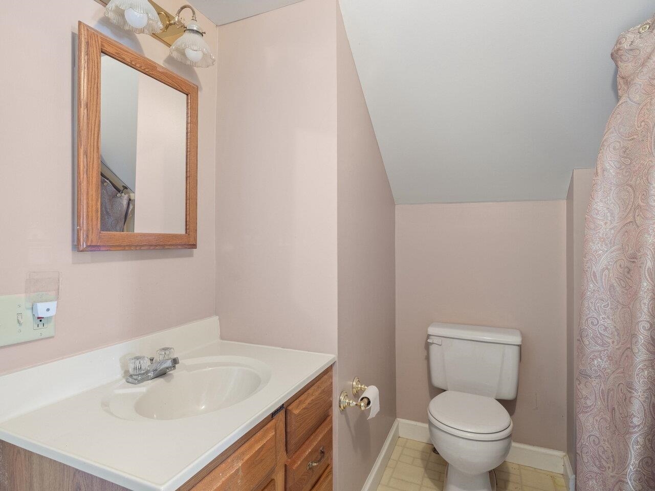 270 Shelburne Street Property Photo 42