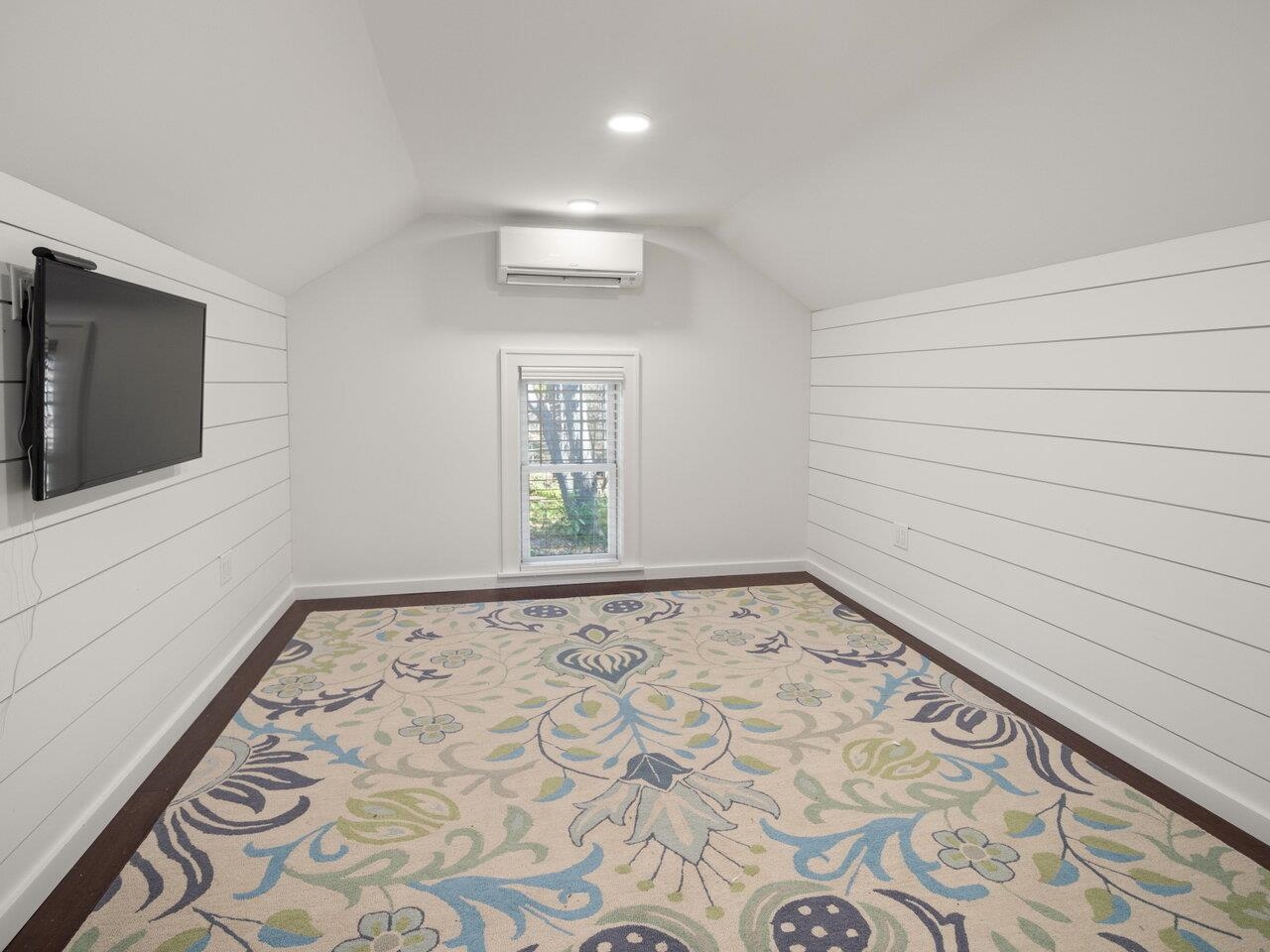 270 Shelburne Street Property Photo 48