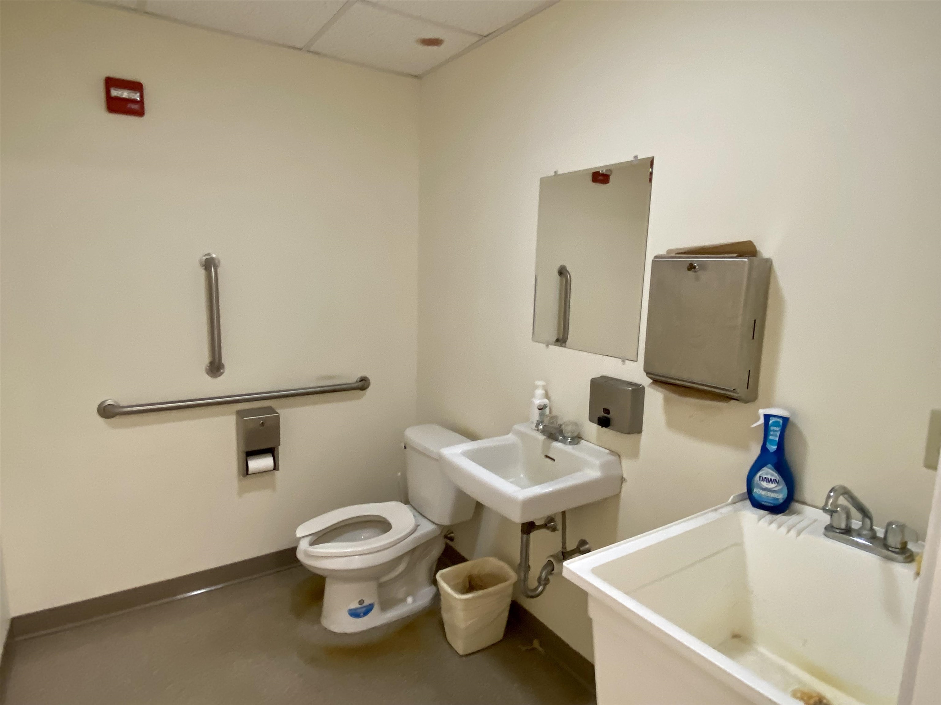 333 Calef Highway Property Photo 43