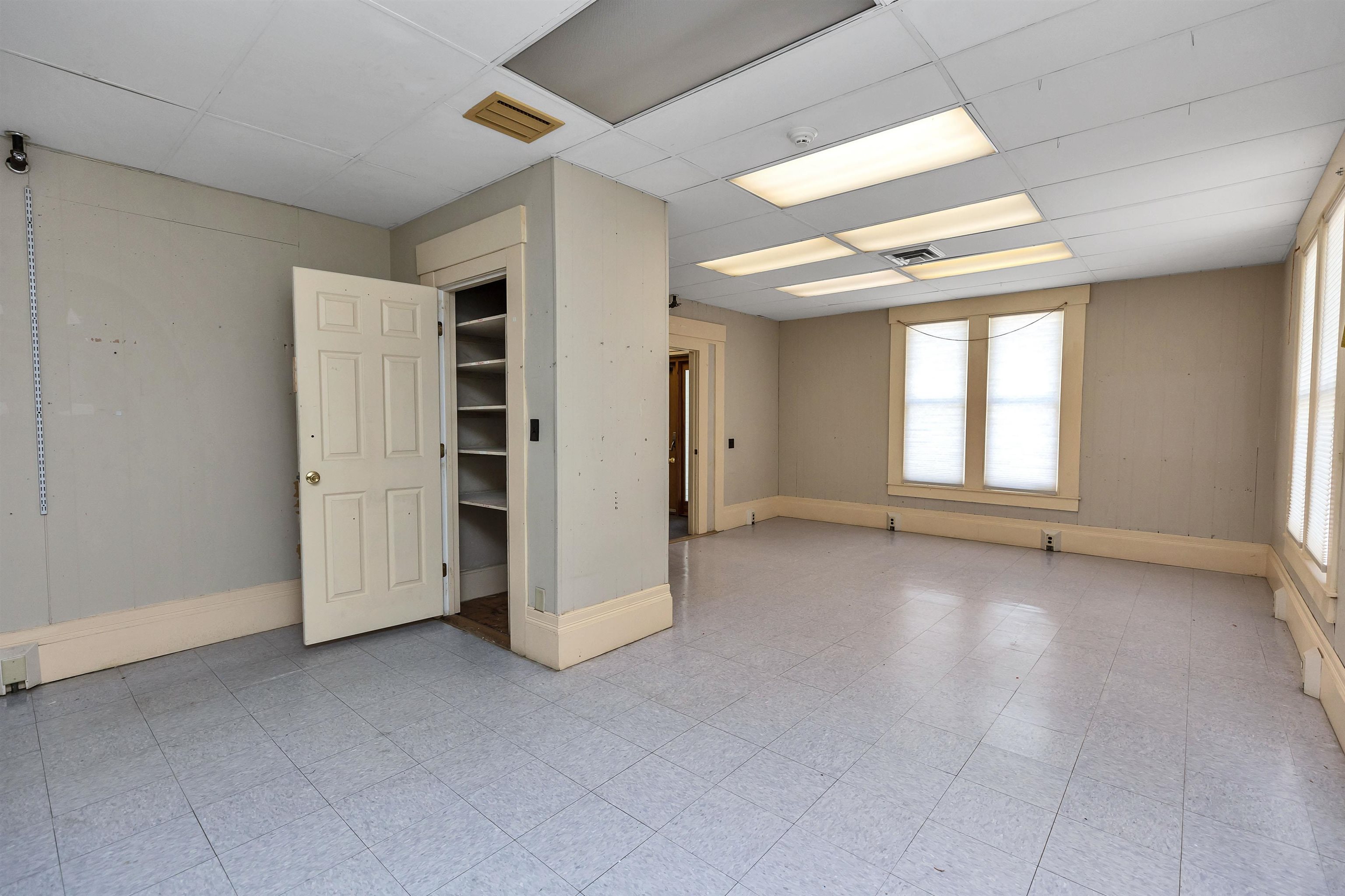 21 School Street Property Photo 9