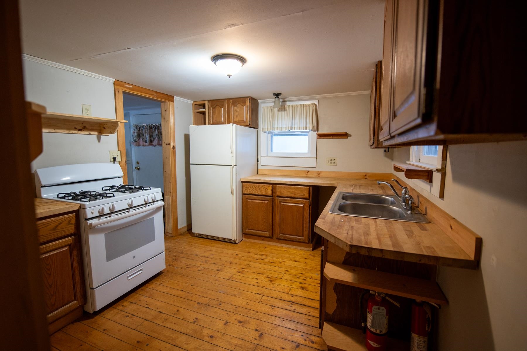 1614 Burbee Pond Road Property Photo 8