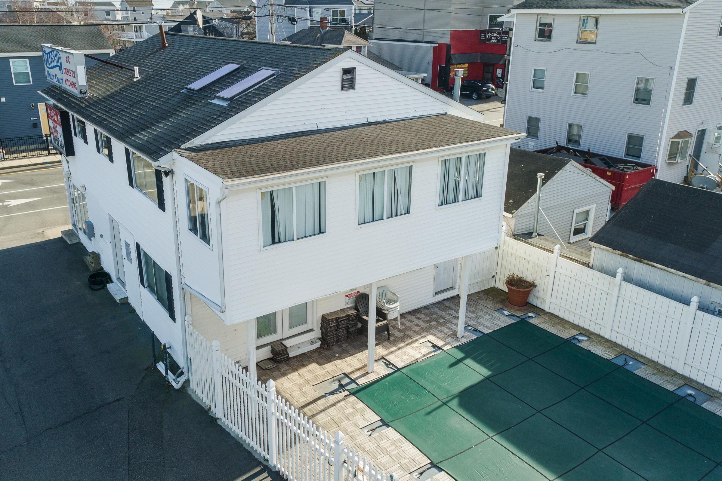198 Ashworth Avenue Property Photo 13