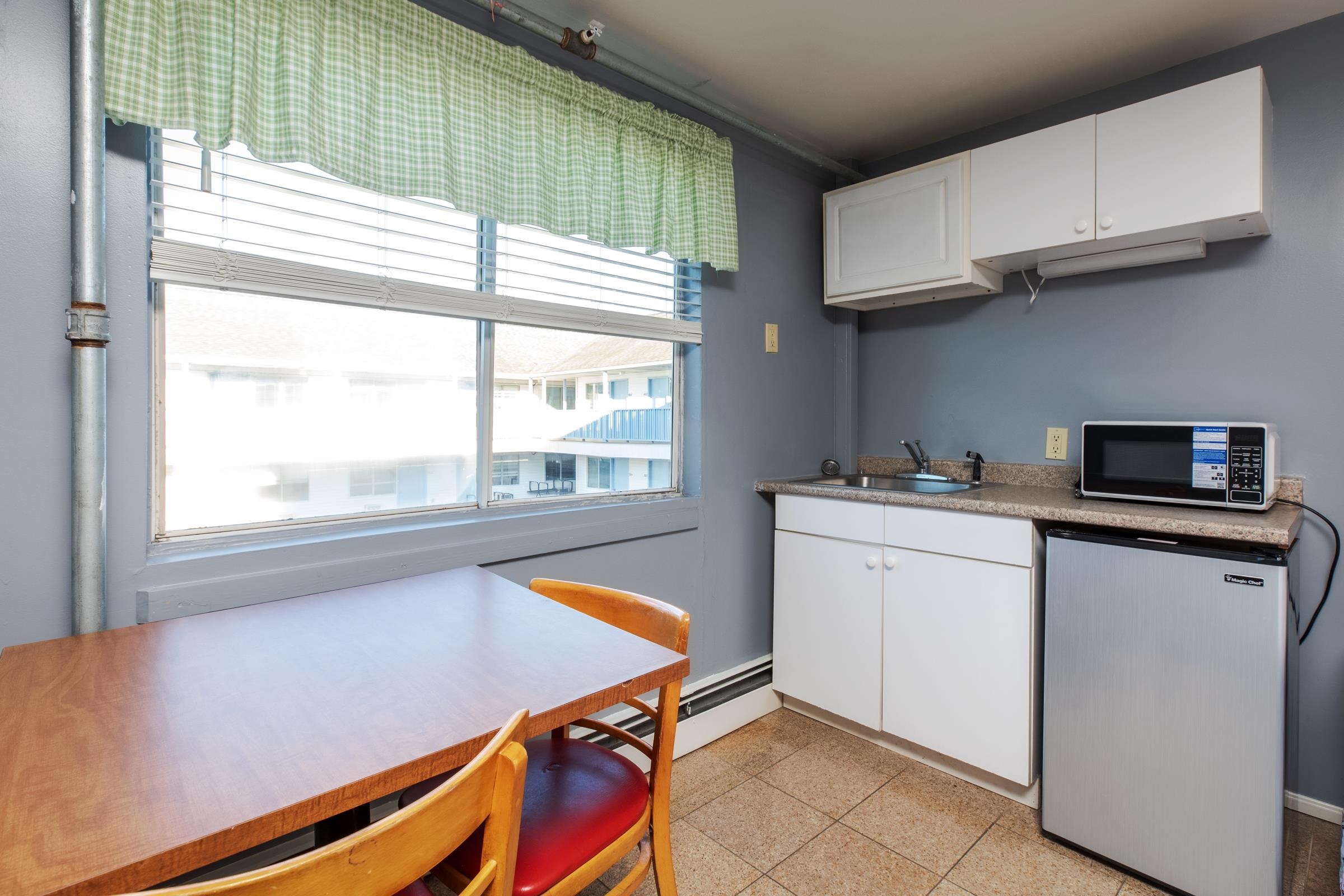 198 Ashworth Avenue Property Photo 22