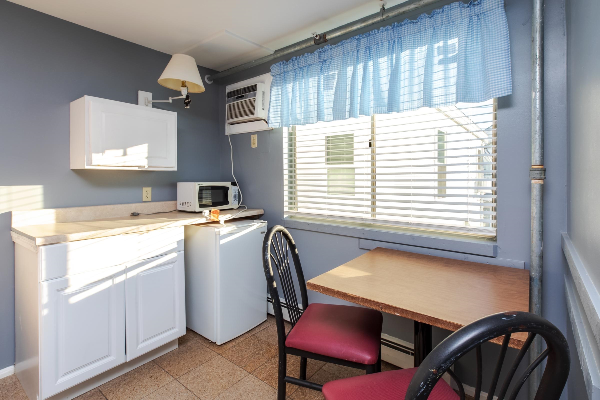 198 Ashworth Avenue Property Photo 34