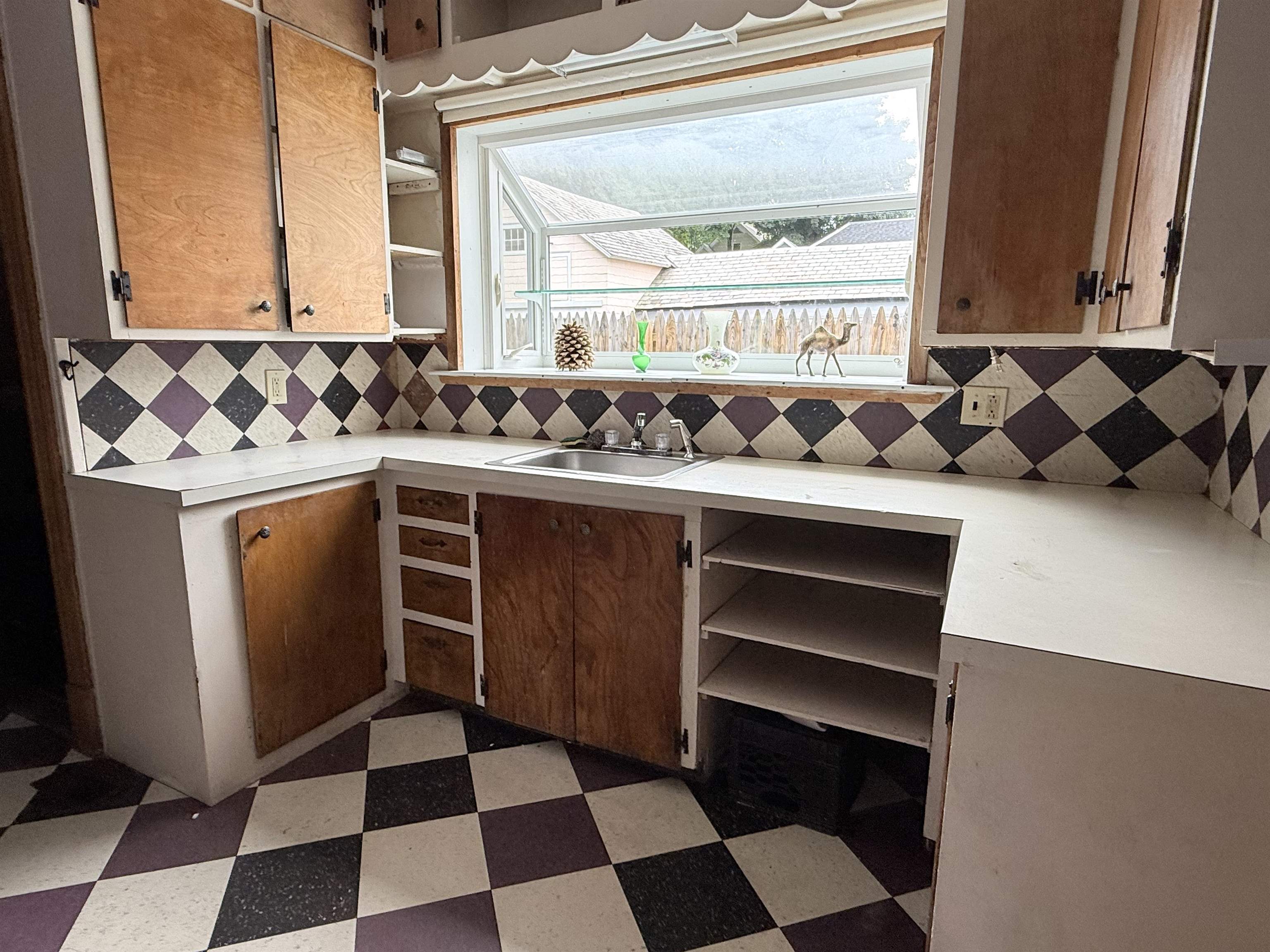 16 Washington Street Property Photo 4