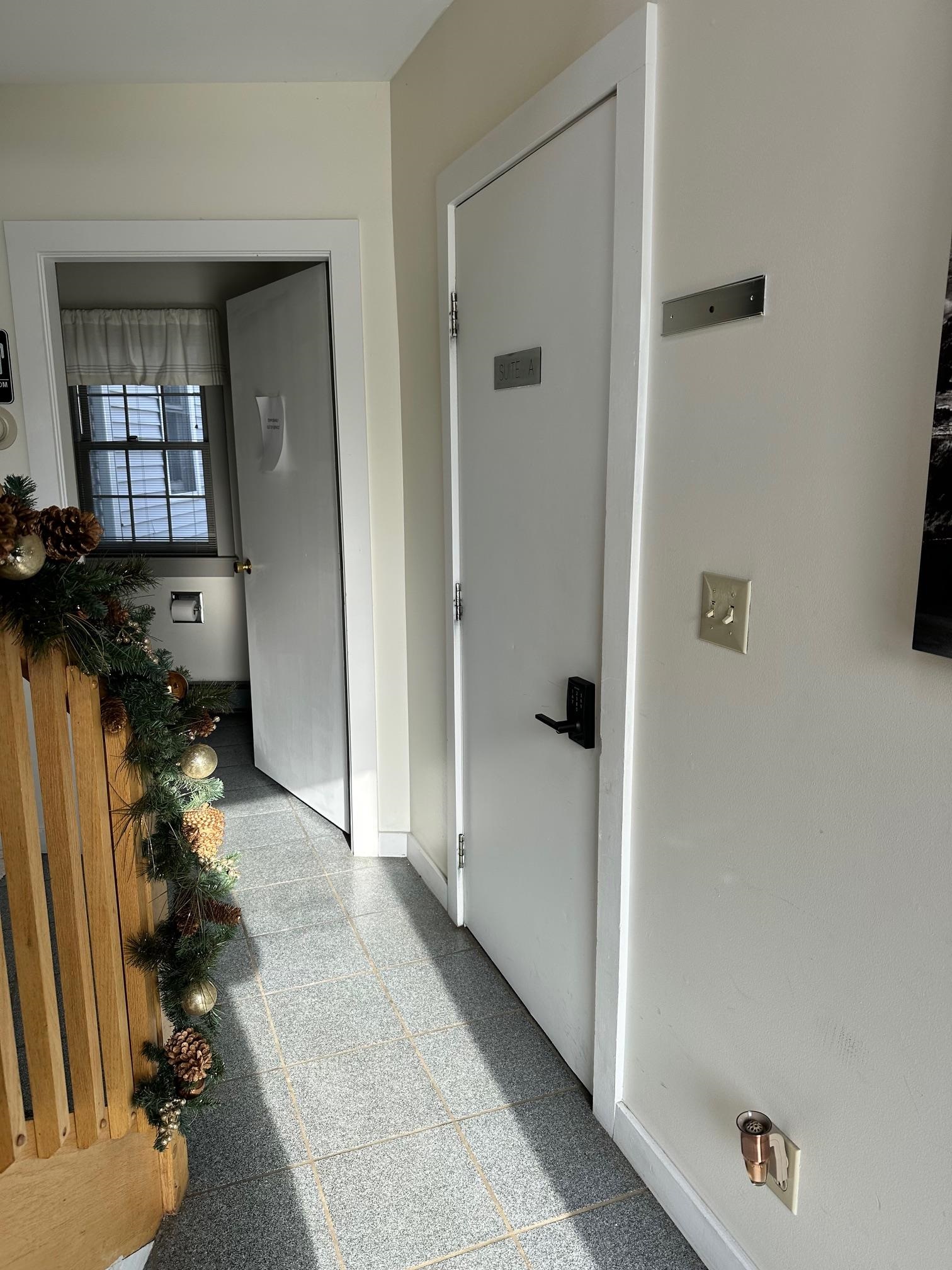 91 Portsmouth Avenue Suite D Property Photo 3