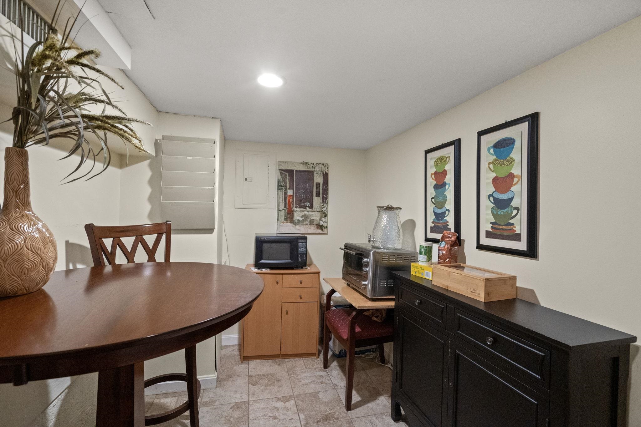 118a Maplewood Avenue Property Photo 29