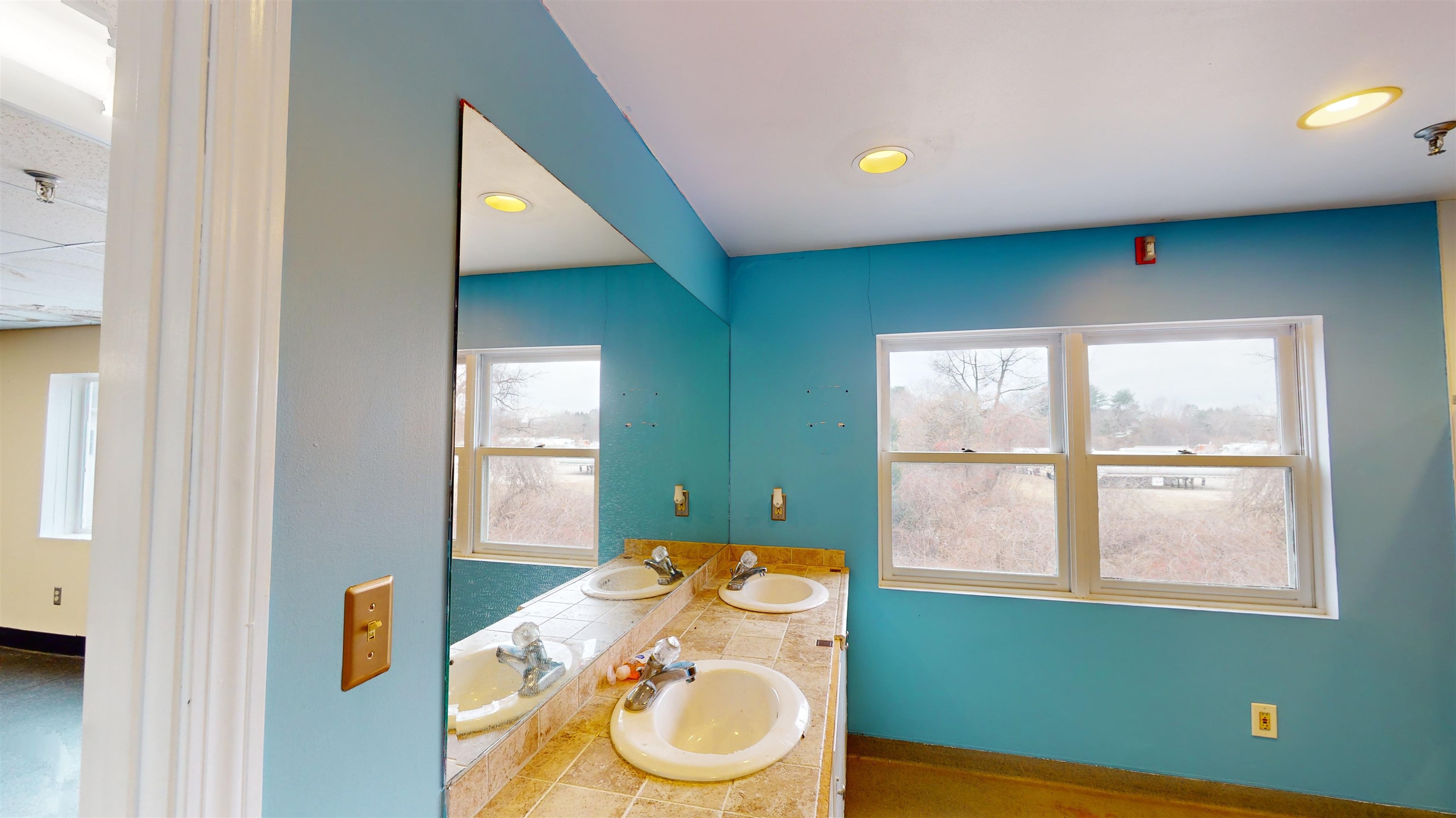 18 Lafayette Road Property Photo 9