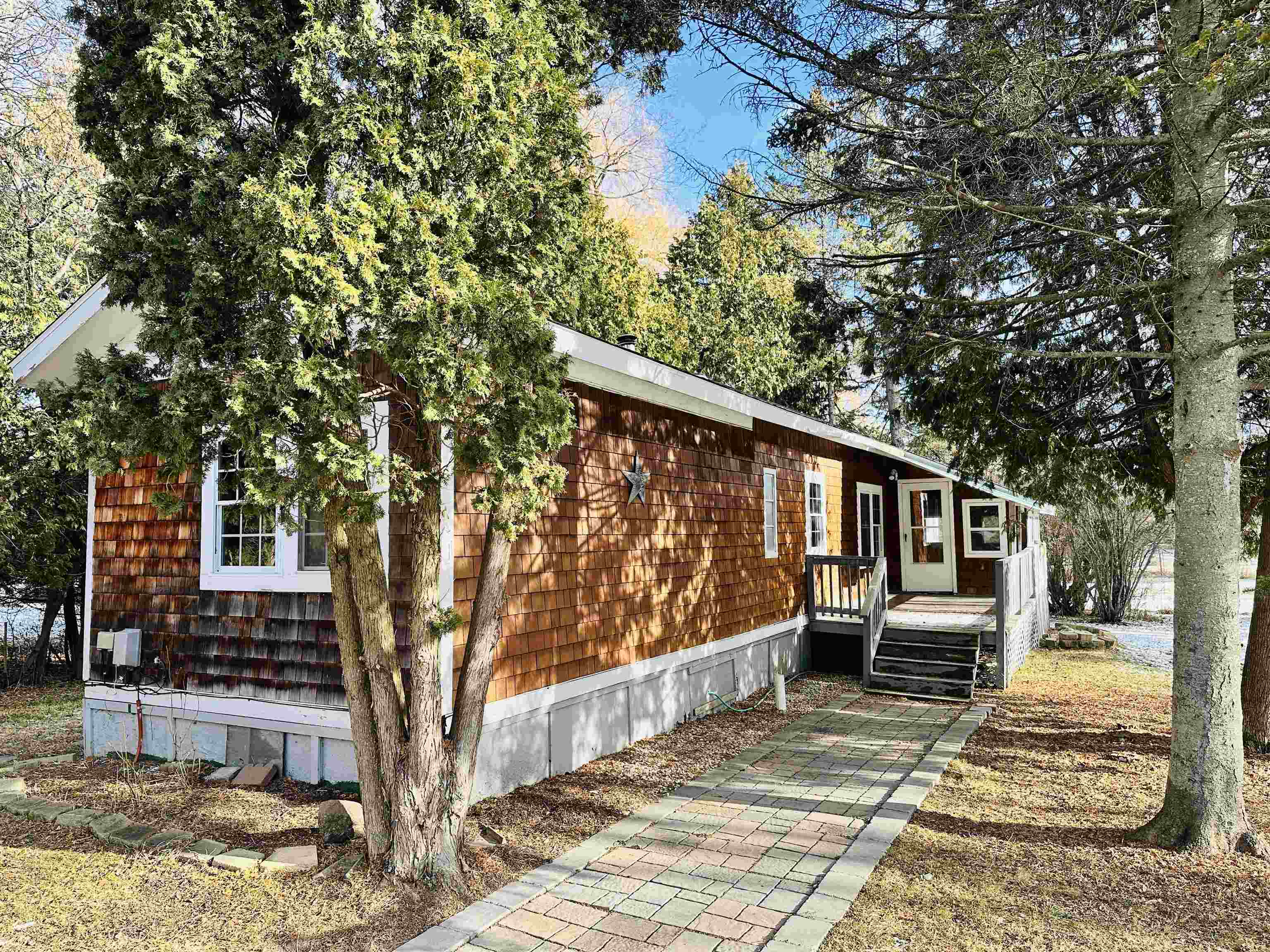 30 Allen Road Property Photo