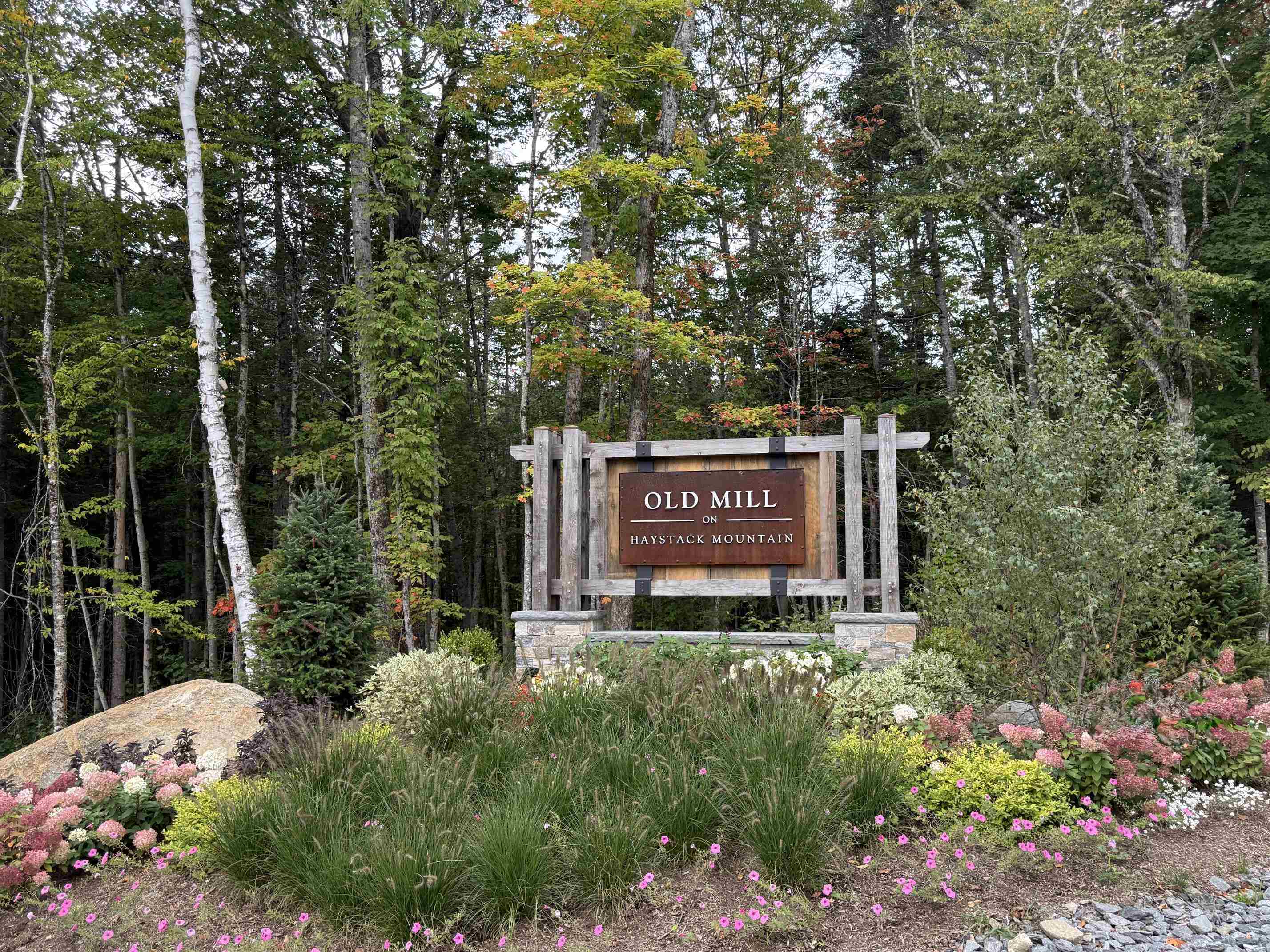 87 Mirror Lake Crossing Property Photo 1