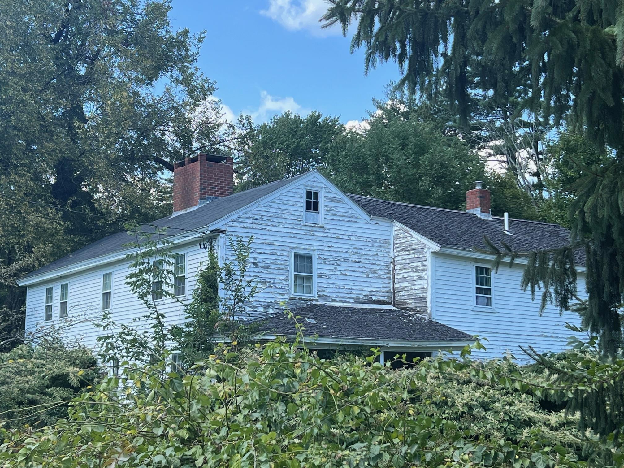372 Quaker Street Property Photo