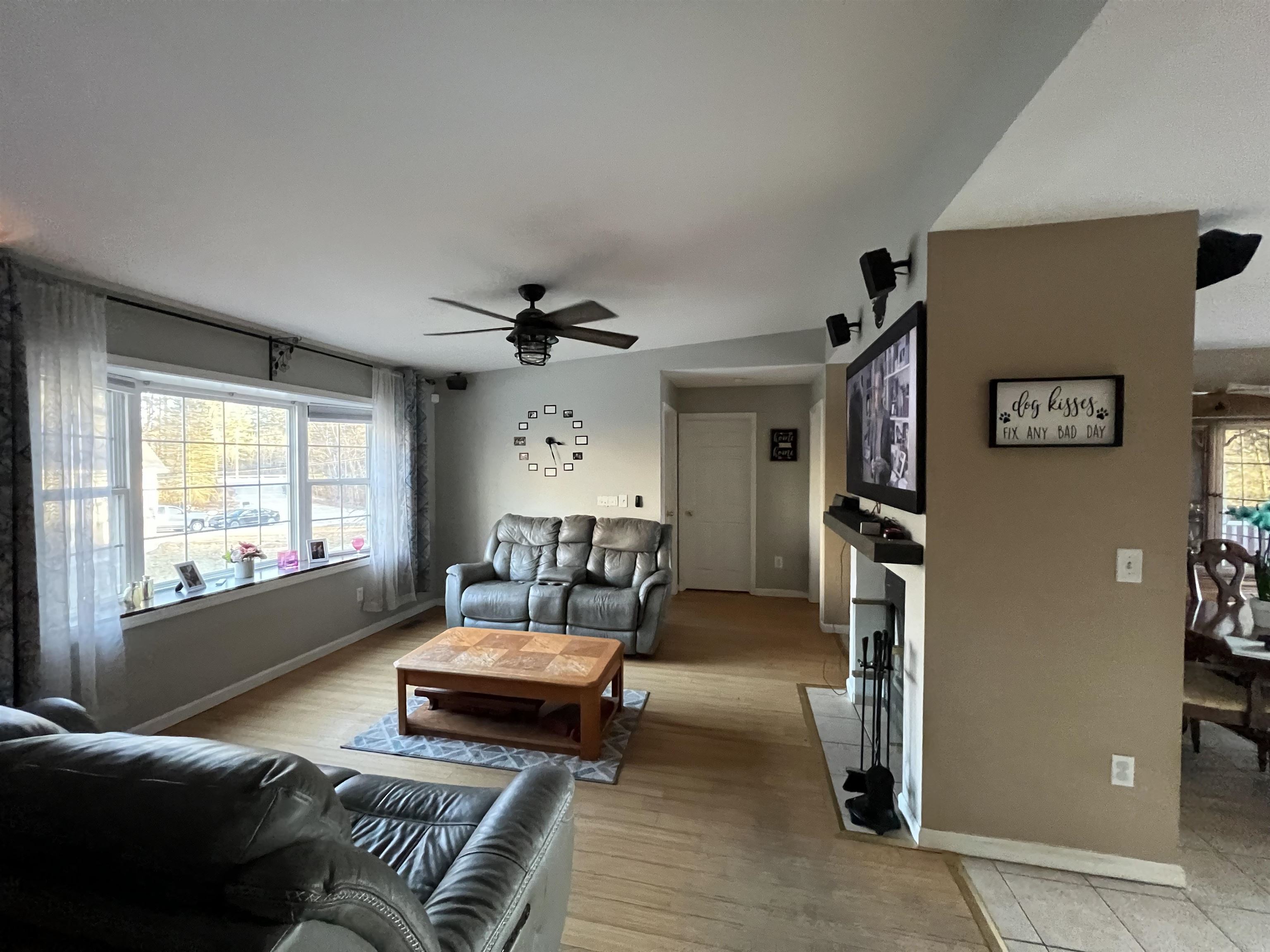 8 Riverside Road Property Photo