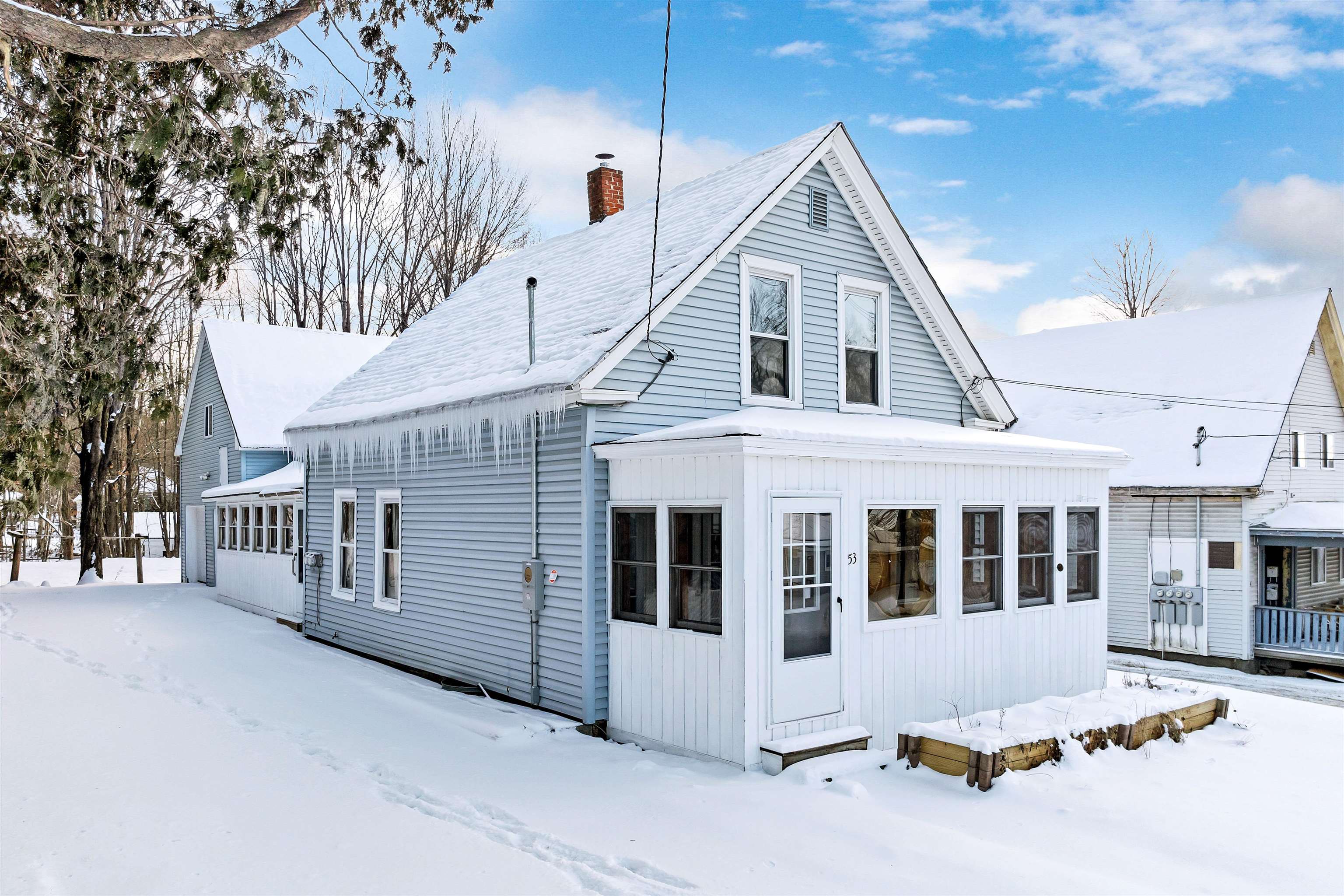 53 Maple Street Property Photo