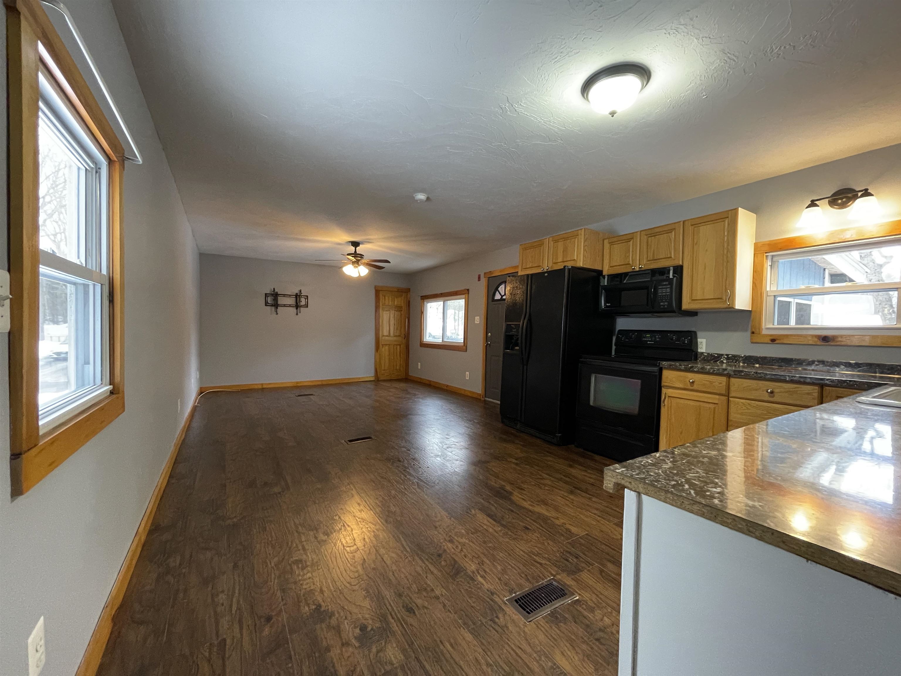 32 Fullam Circle Property Photo