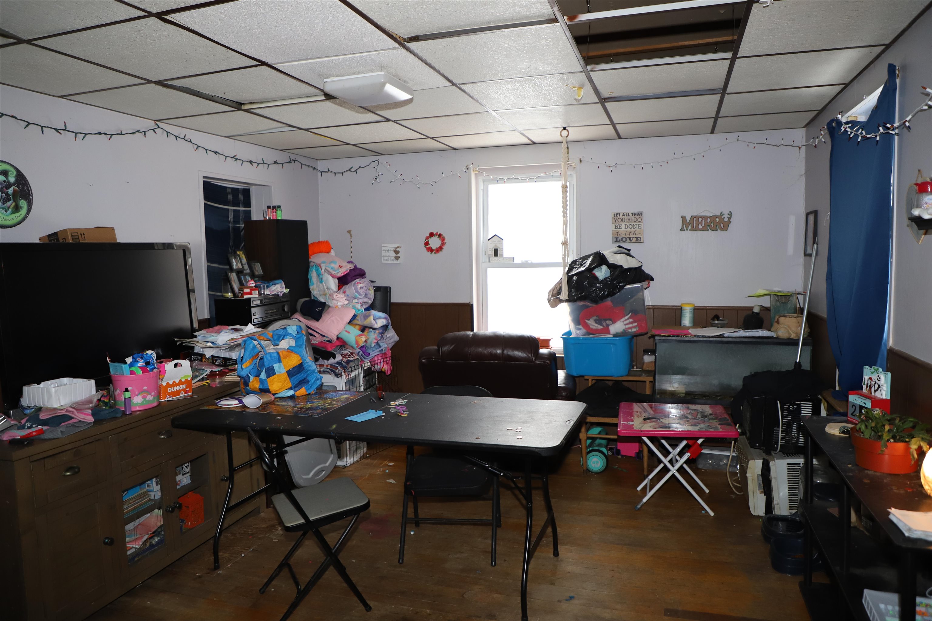8-10 Powers Square Property Photo 11