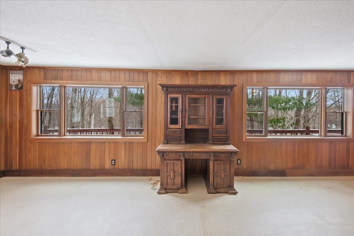 583 Sand Road Property Photo 11