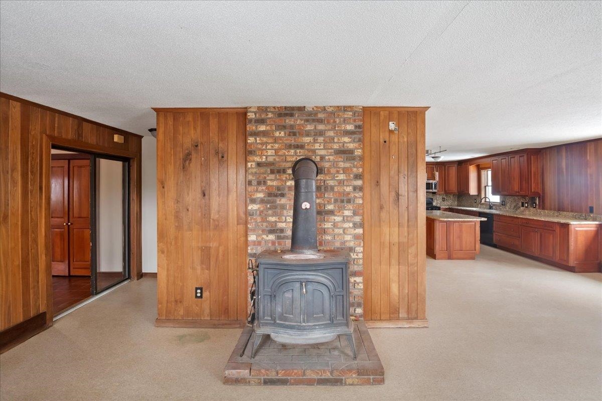 583 Sand Road Property Photo 12