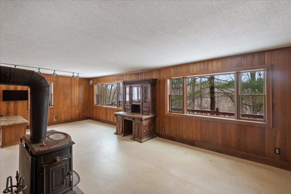 583 Sand Road Property Photo 13