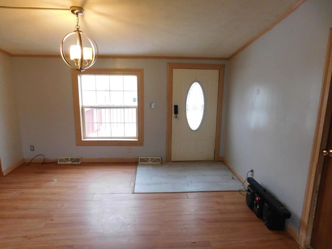 2195 North Road Property Photo 6