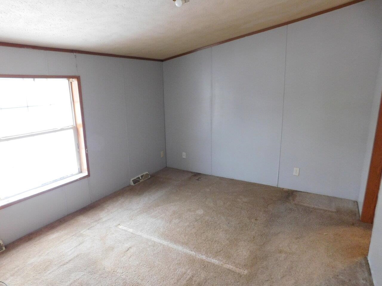 2195 North Road Property Photo 15