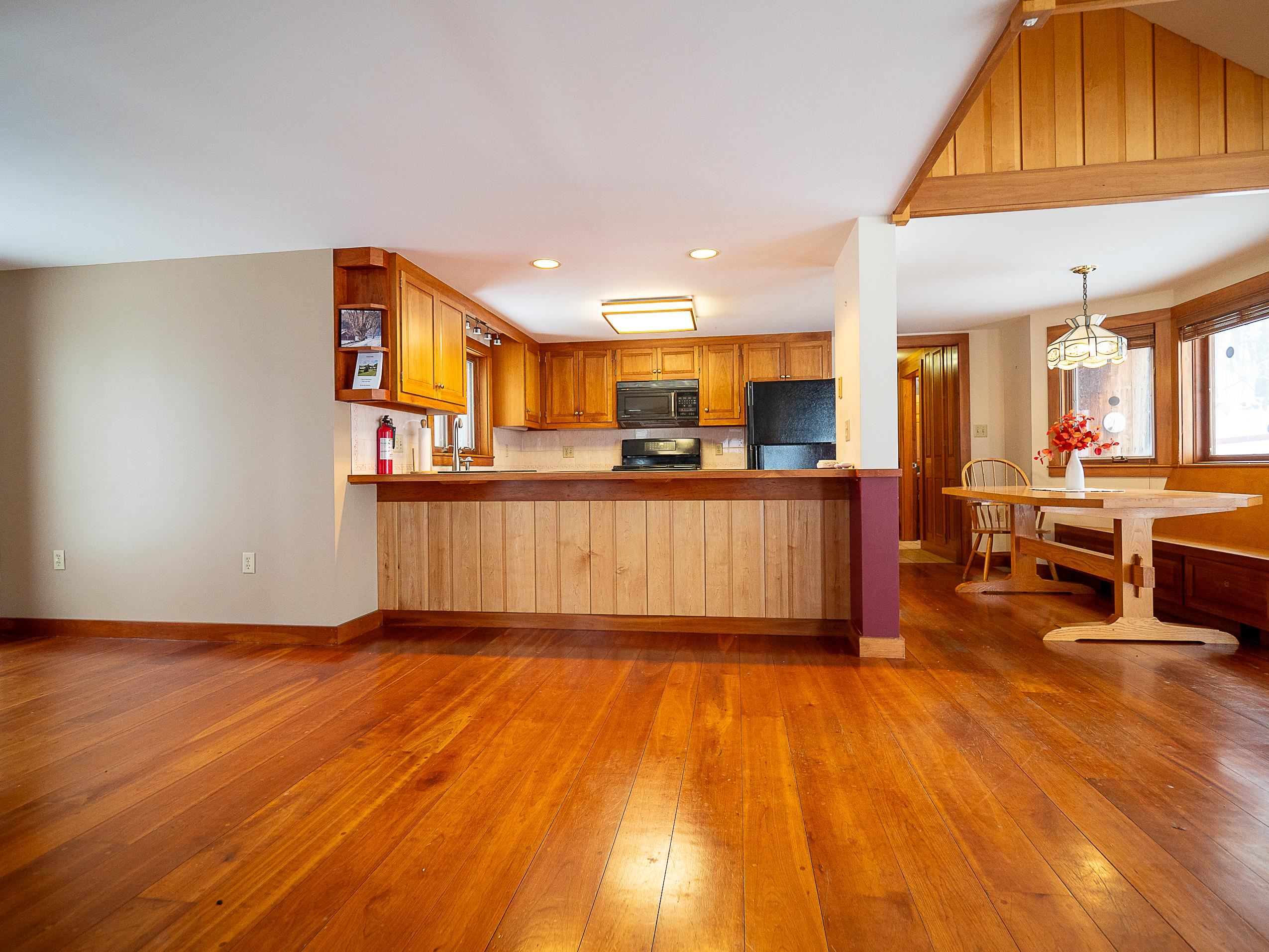 988 Jenne Road Property Photo 11