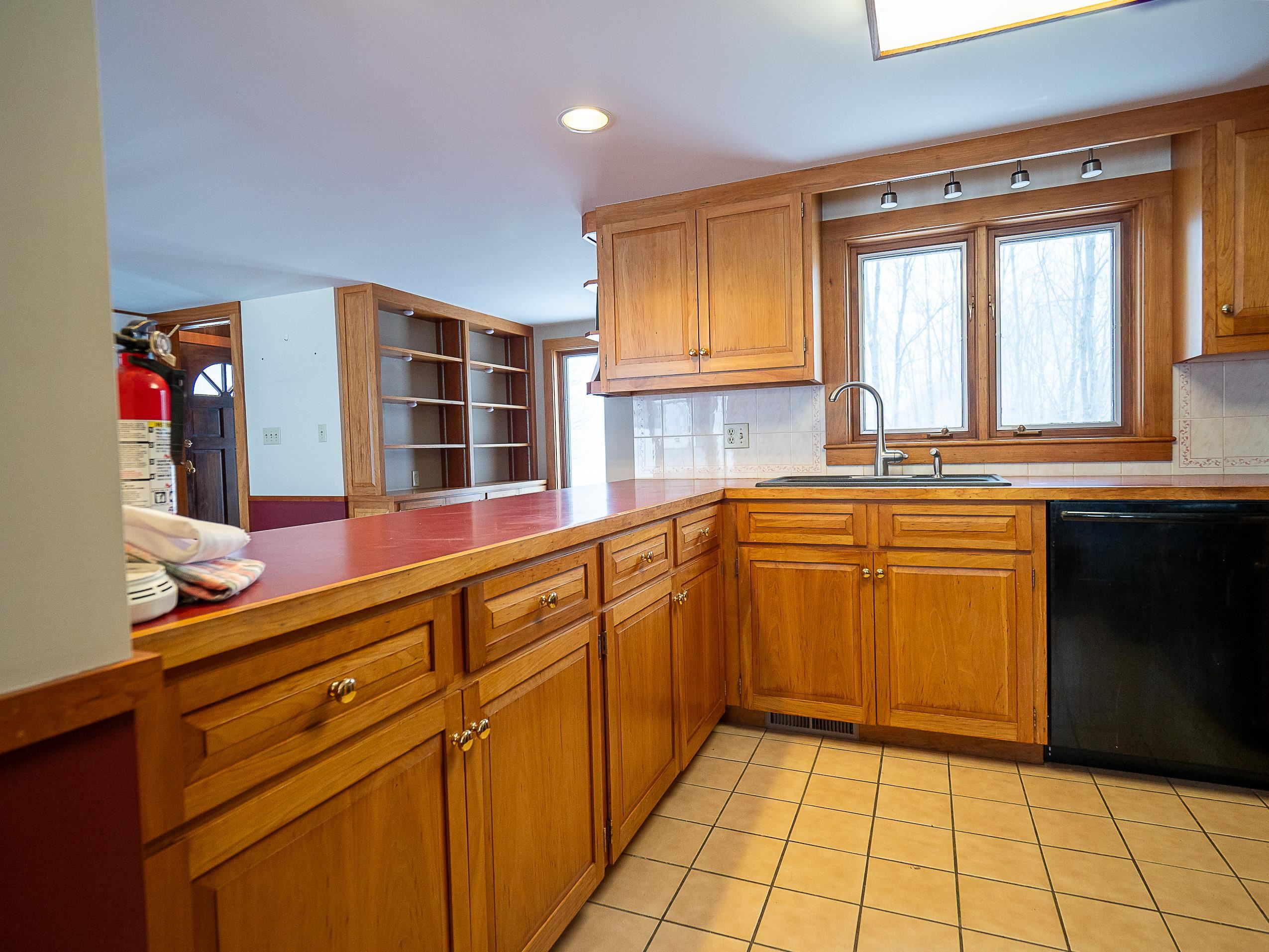 988 Jenne Road Property Photo 14