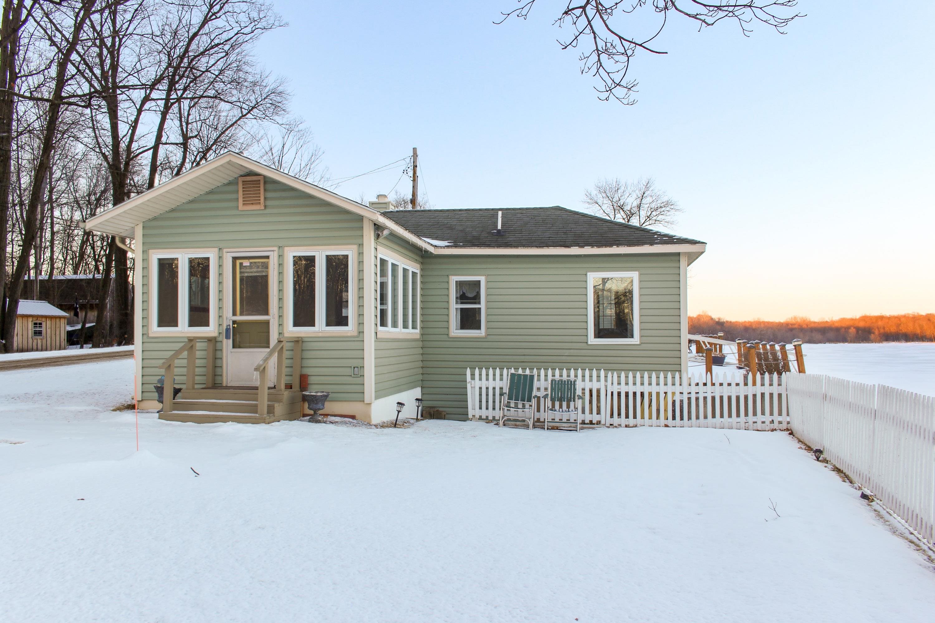 697 Abnaki Road Property Photo