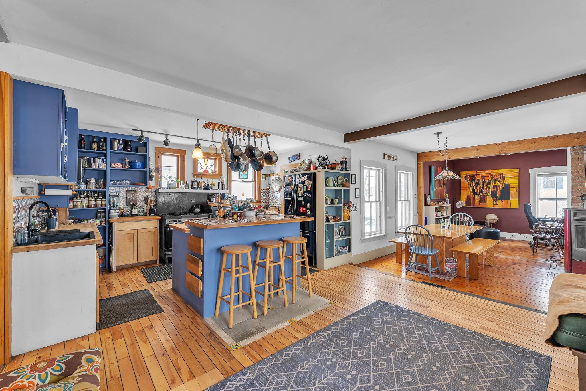 25 Linden Hill Street Property Photo 13