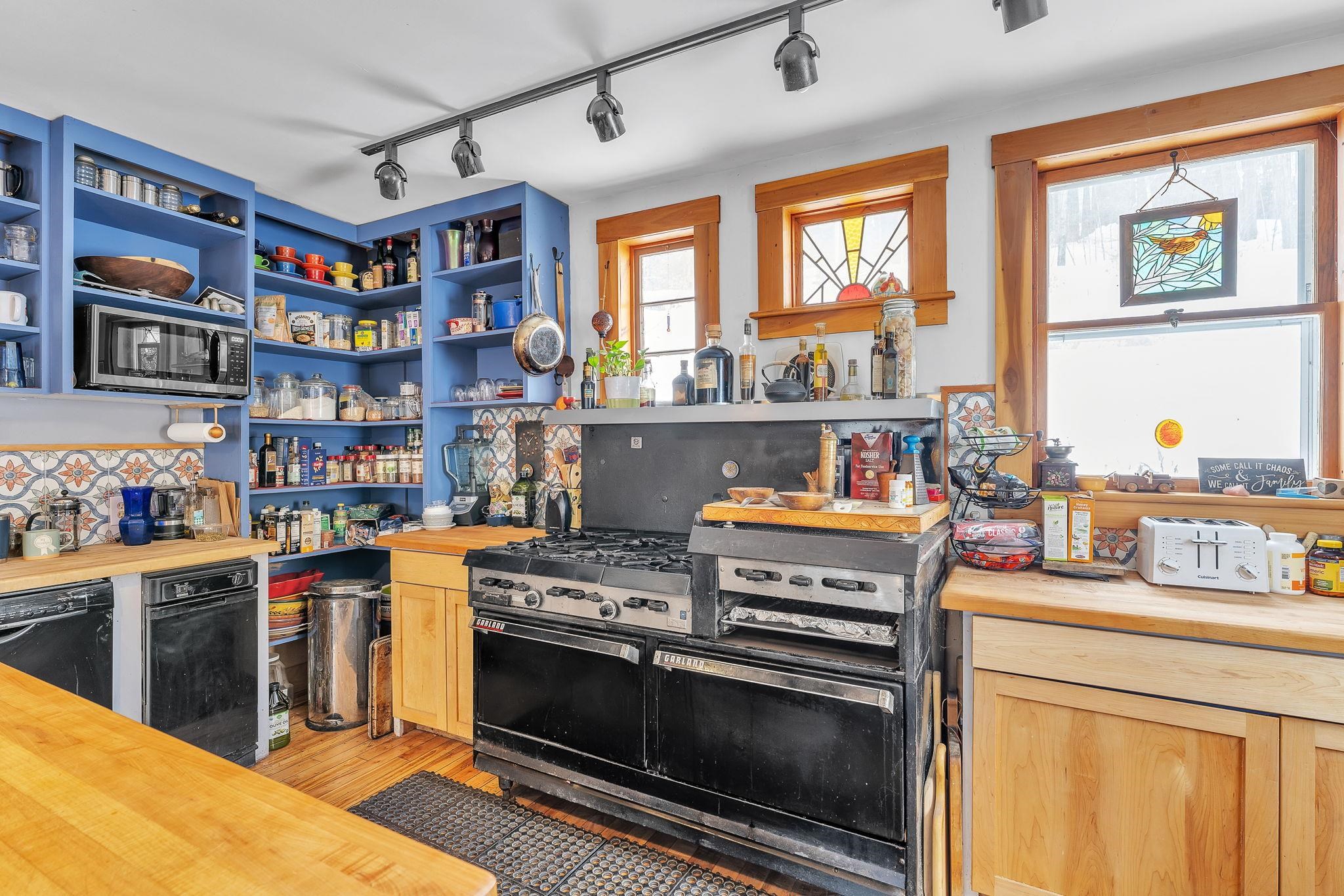 25 Linden Hill Street Property Photo 16