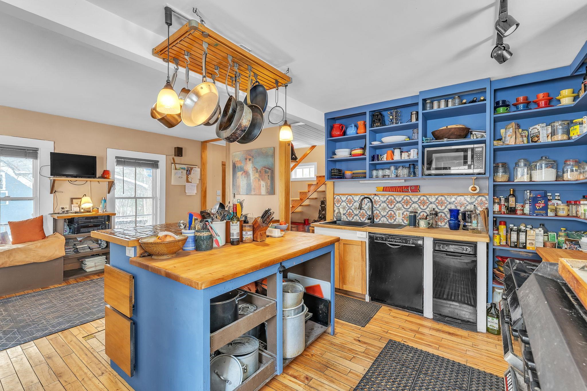 25 Linden Hill Street Property Photo 17