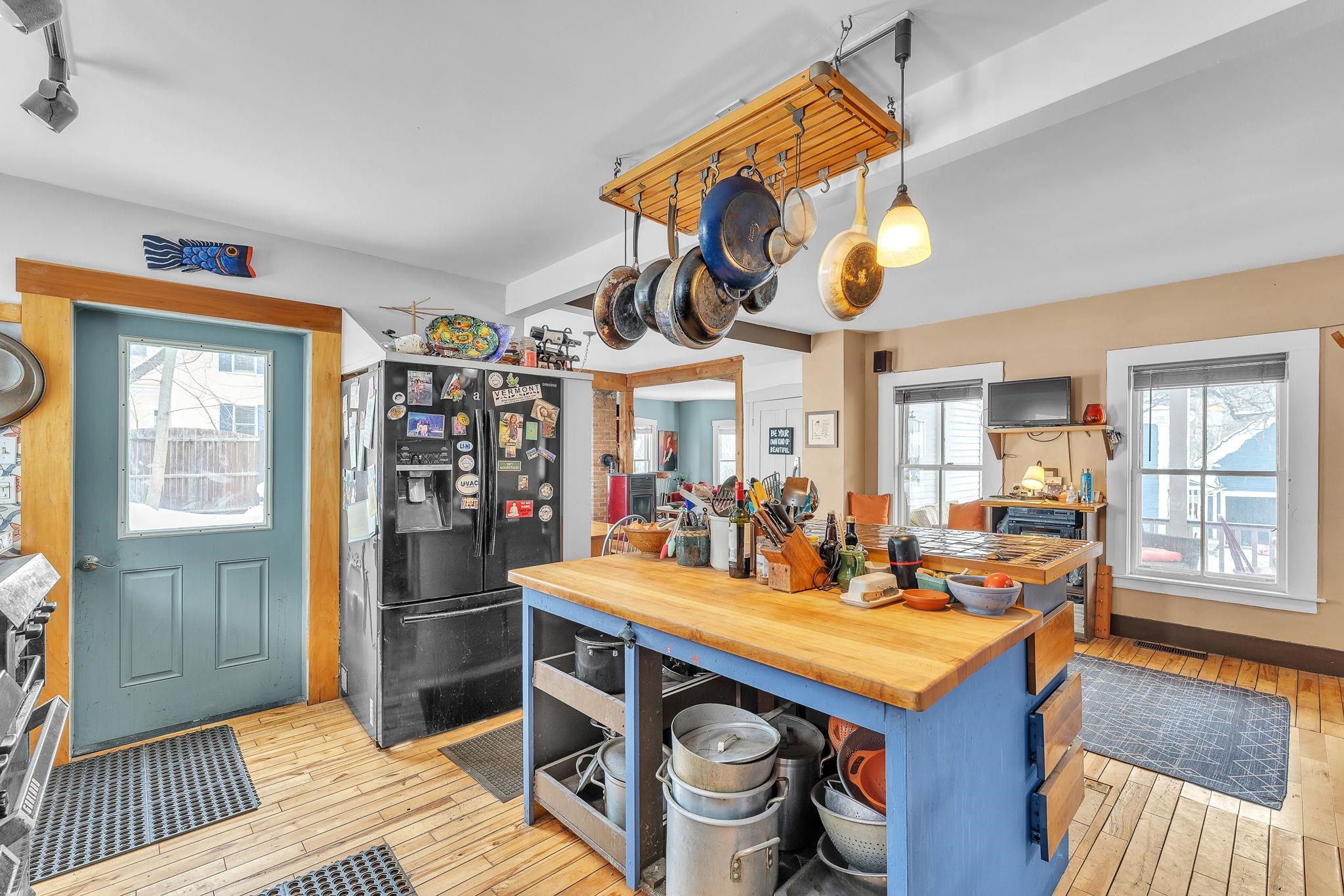 25 Linden Hill Street Property Photo 18