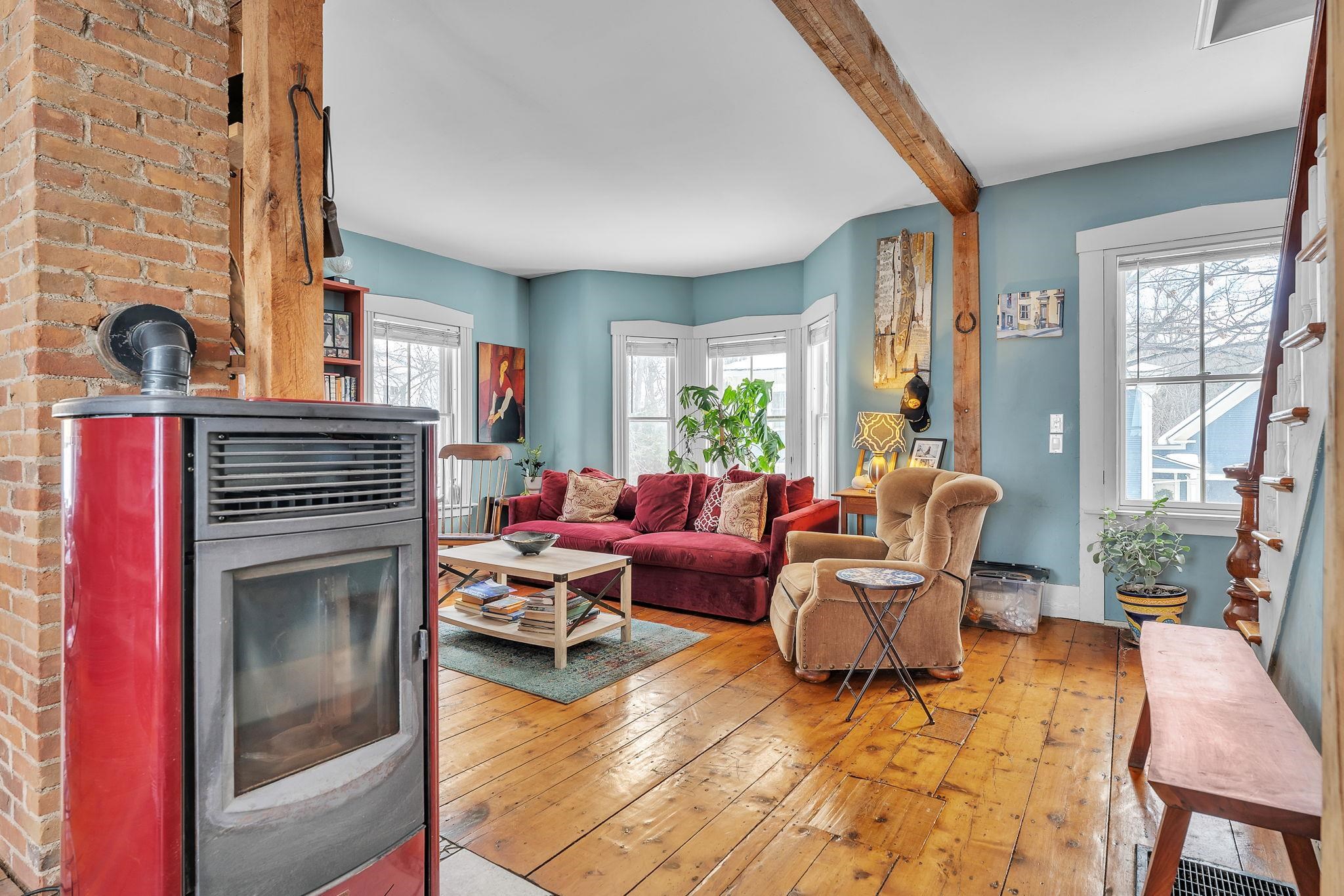 25 Linden Hill Street Property Photo 27