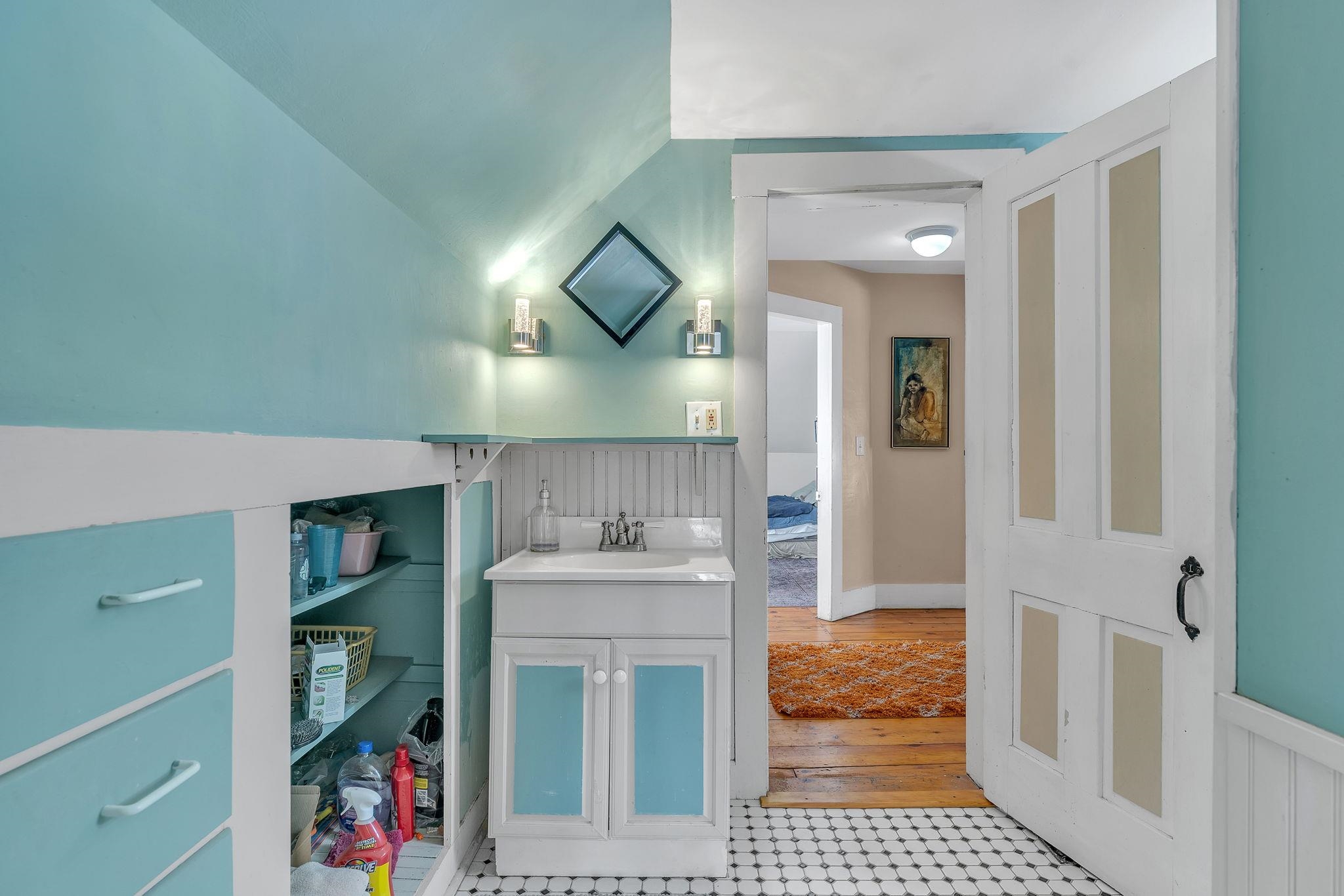 25 Linden Hill Street Property Photo 42