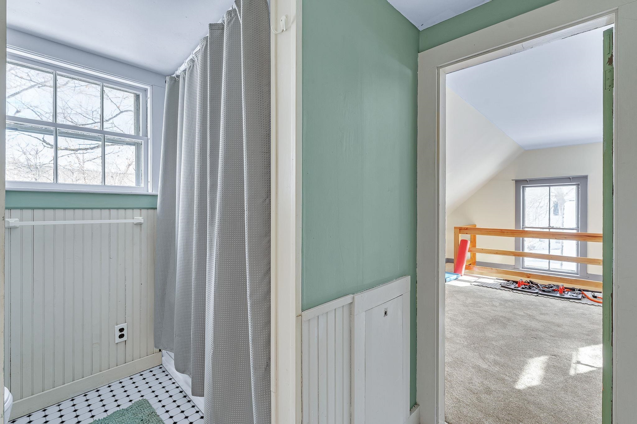 25 Linden Hill Street Property Photo 43