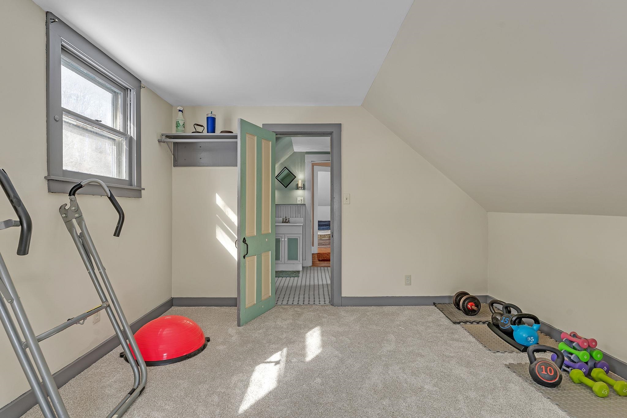 25 Linden Hill Street Property Photo 45